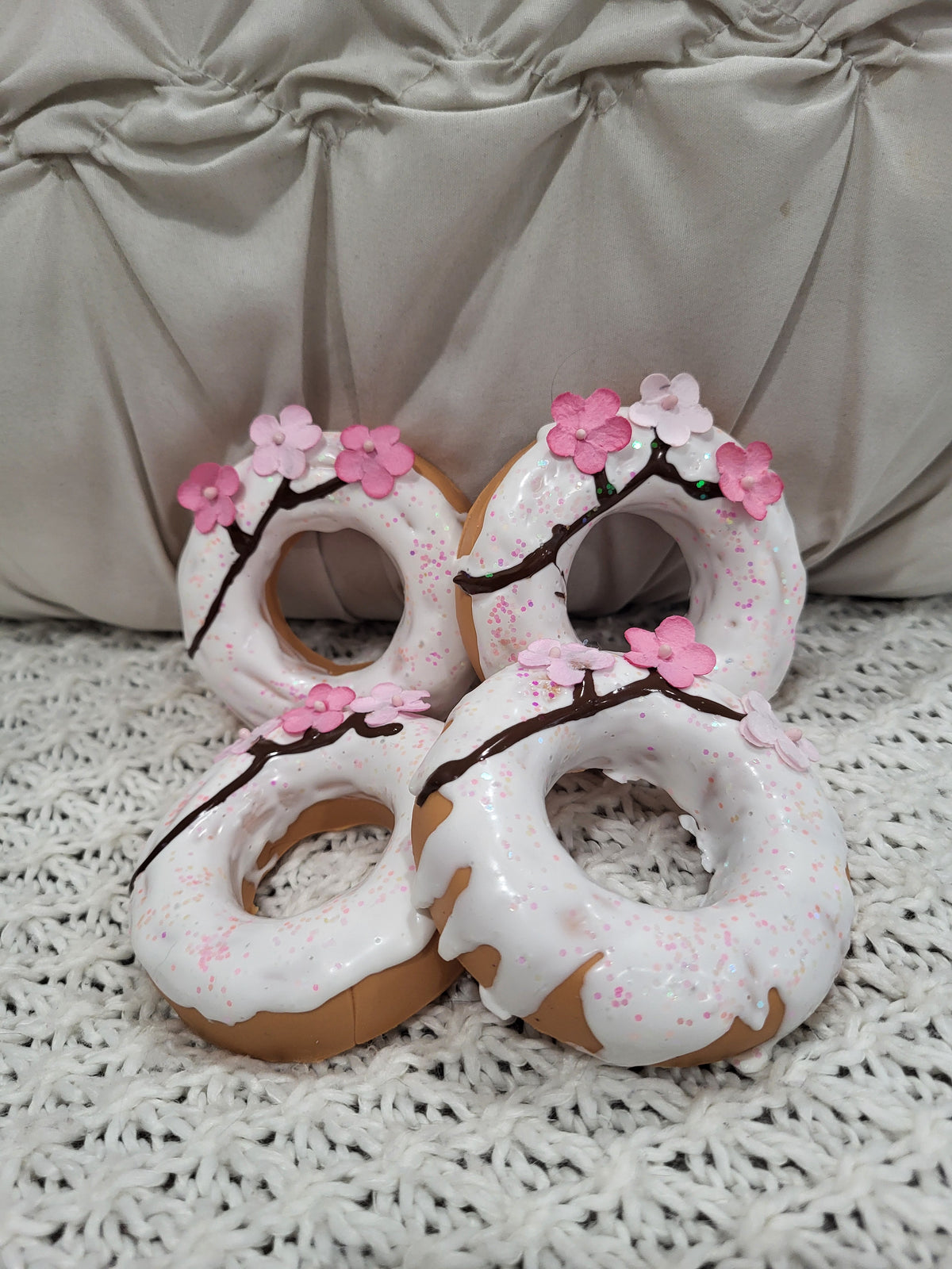Pip Posh Design Faux Sweet Décor Cherry Blossom White Frosted Donuts Set Of 4 Spring Bakery Collection