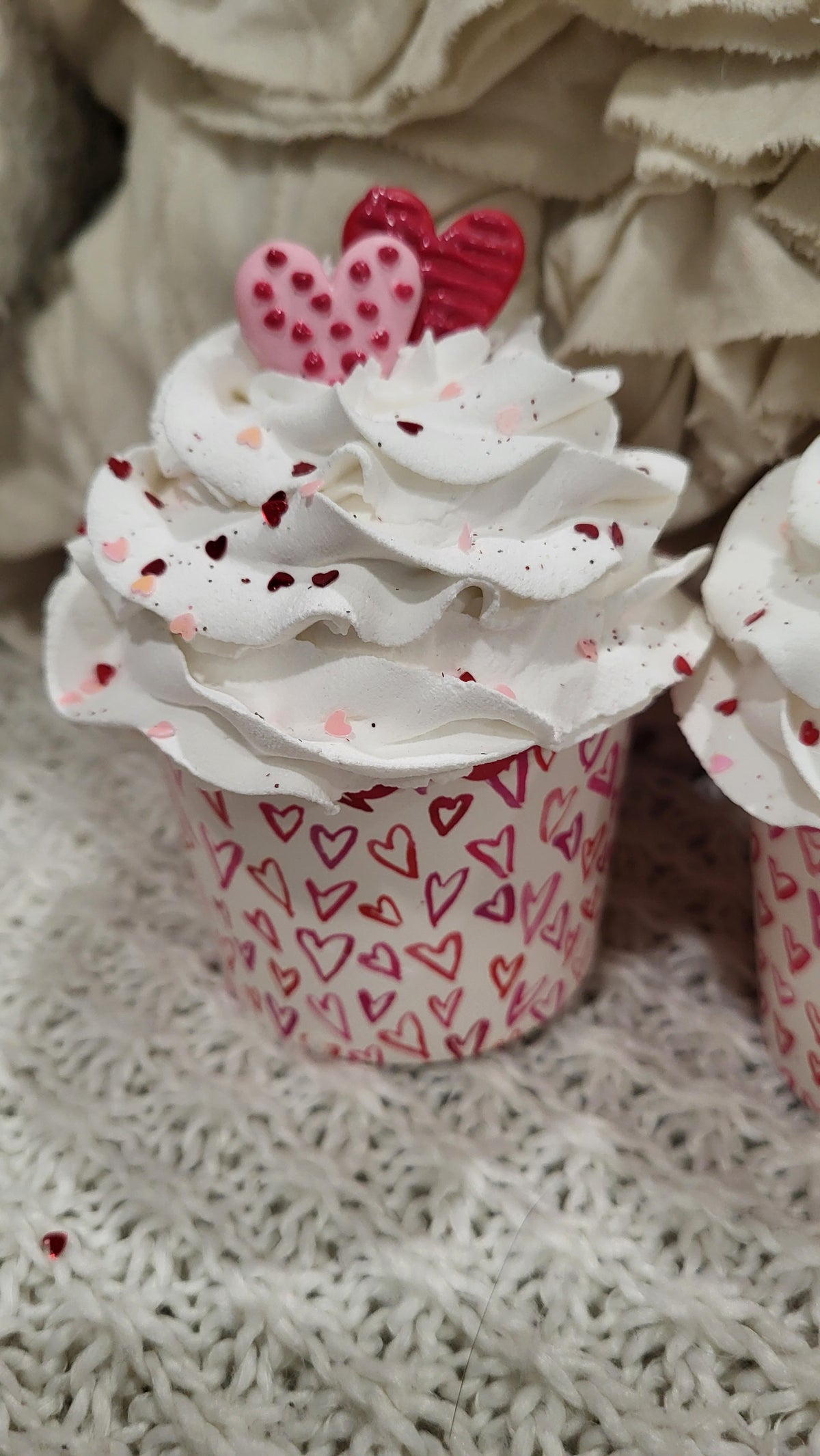 Pip Posh Design Faux Sweet Decor Valentine Hearts White Whipped Cupcakes Set Of 4 Bakery Collection
