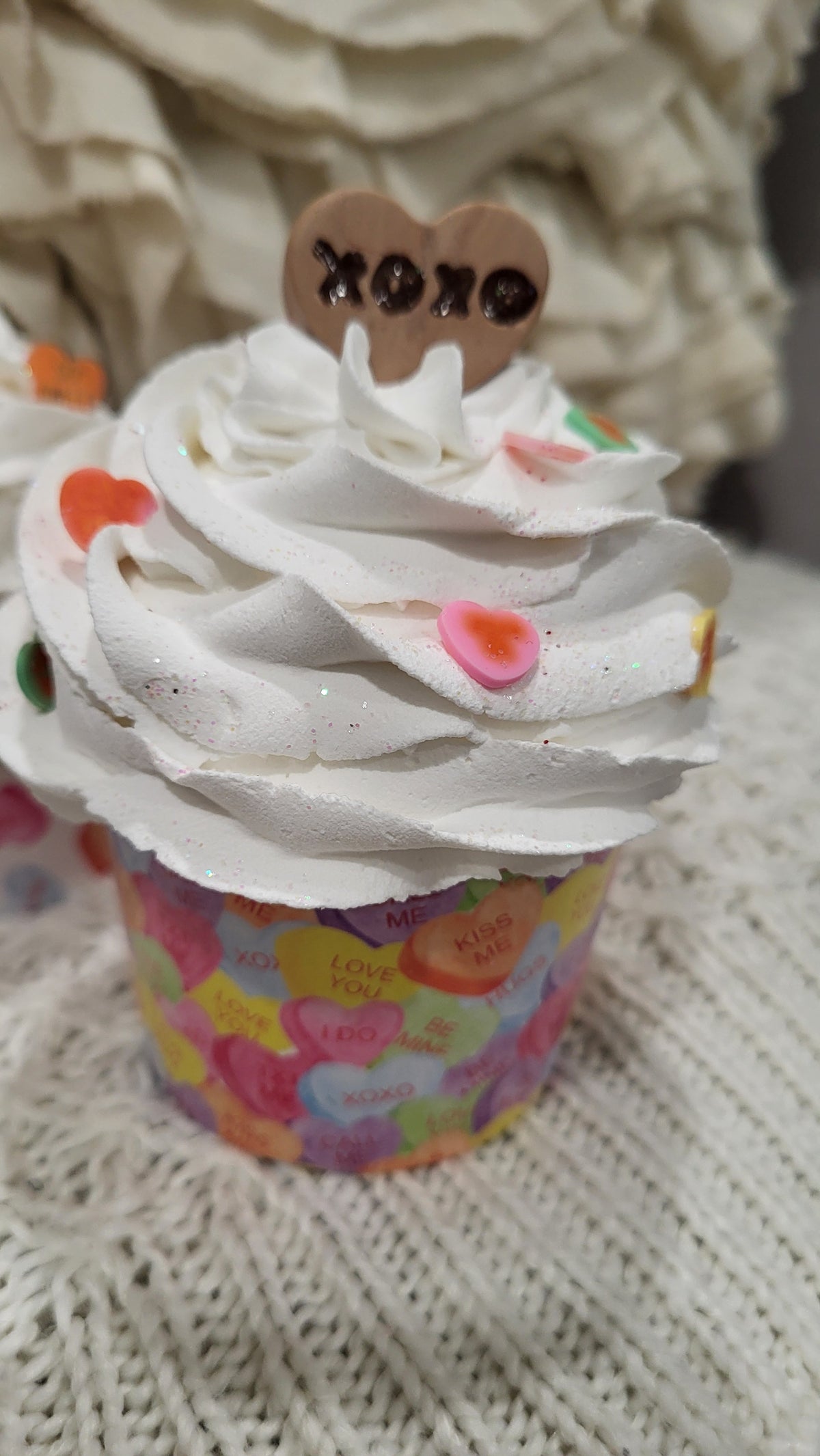 Pip Posh Design Faux Sweet Decor Candy Hearts White Whipped Cupcakes Set Of 4 Bakery Collection