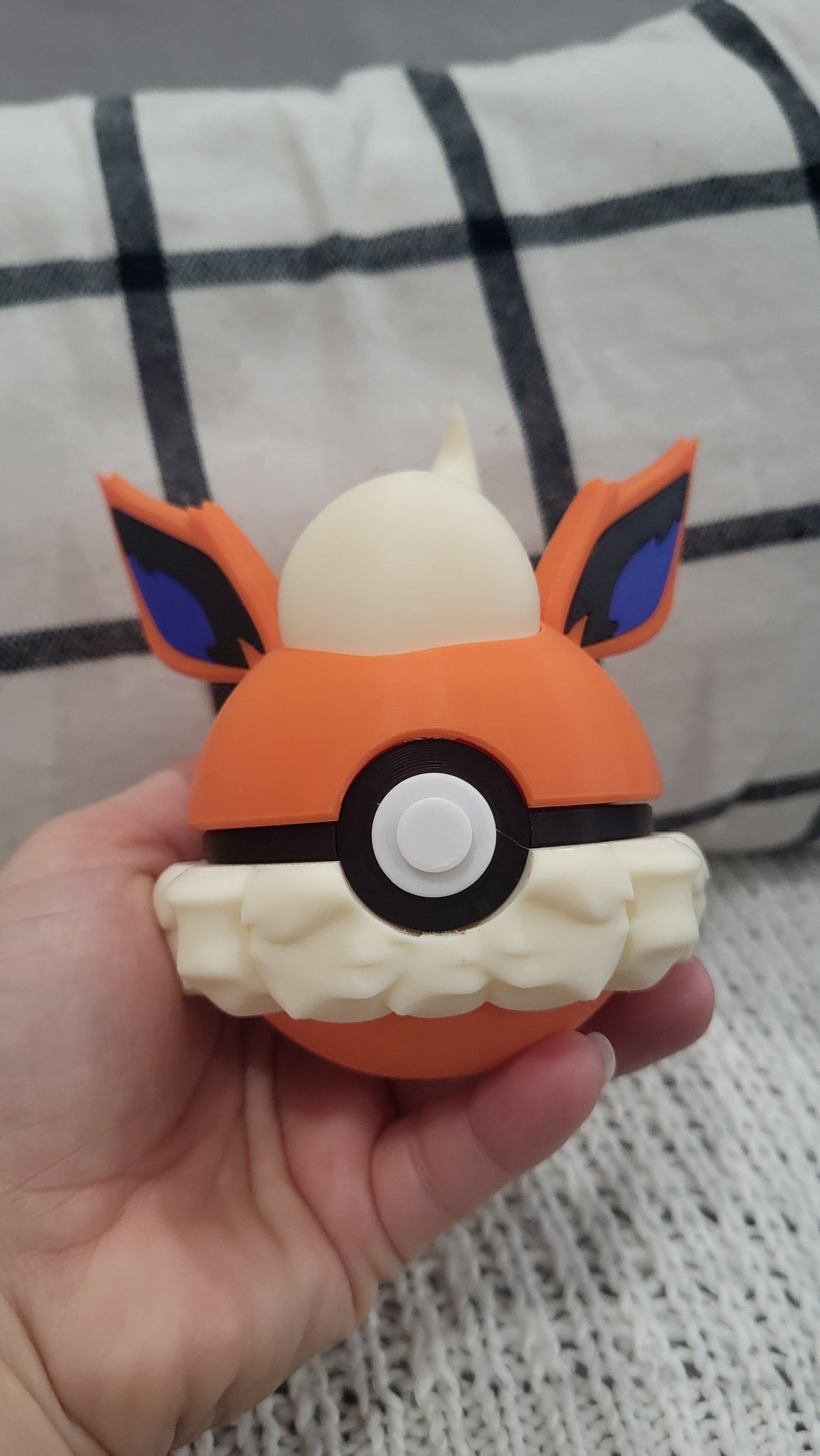 Flareon 3D Printed Pokémon Ball