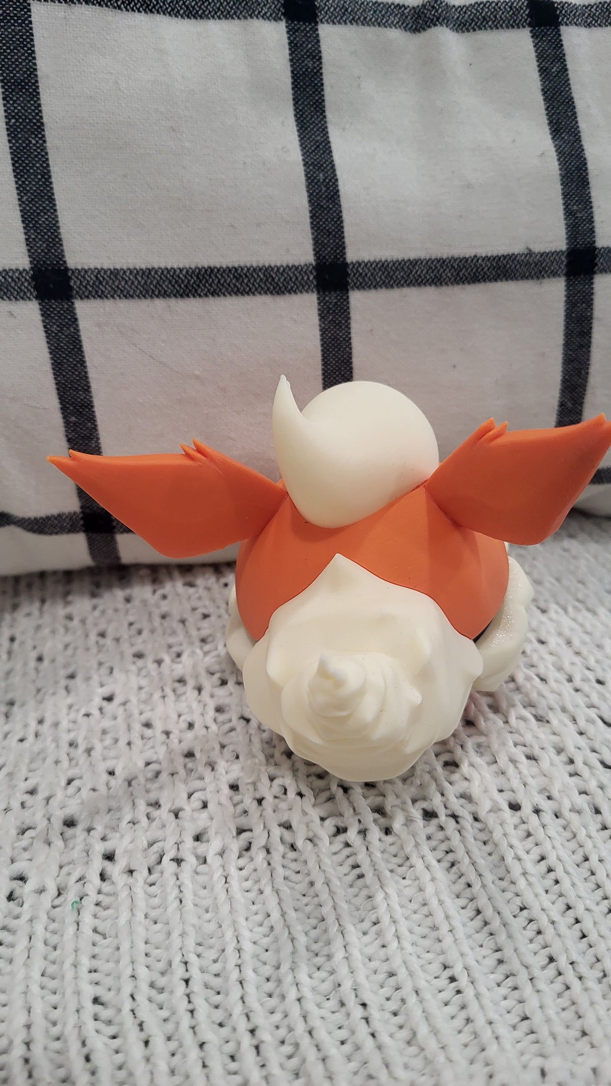 Flareon 3D Printed Pokémon Ball