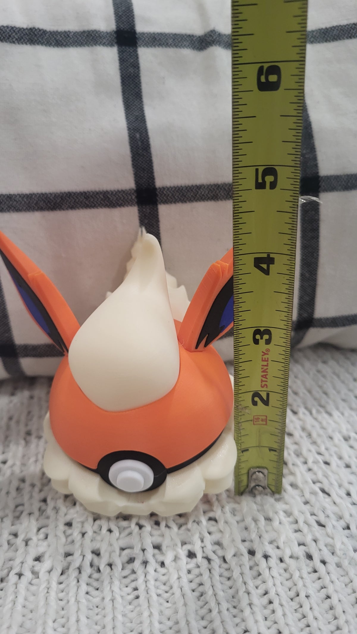 Flareon 3D Printed Pokémon Ball