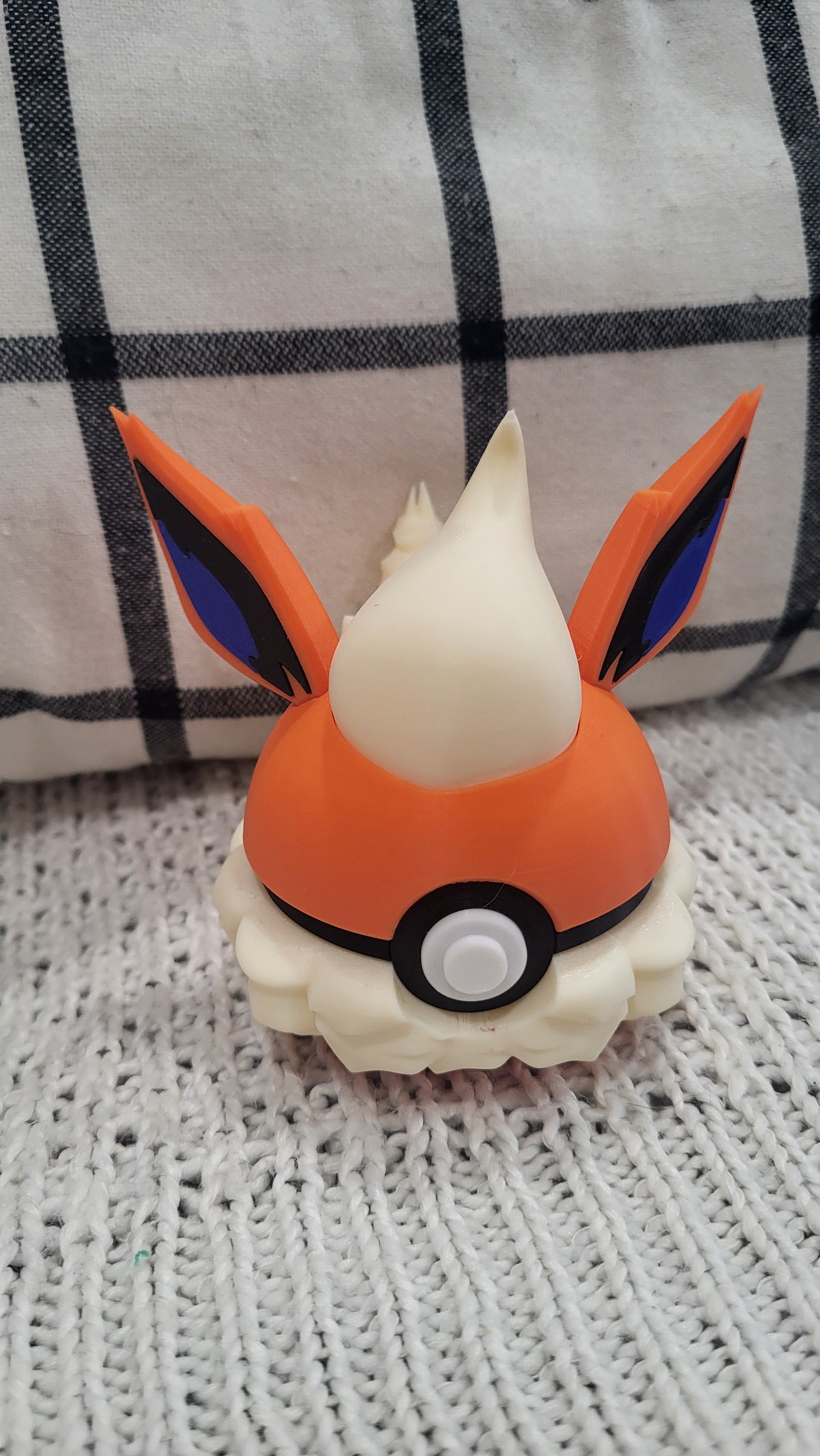 Flareon 3D Printed Pokémon Ball