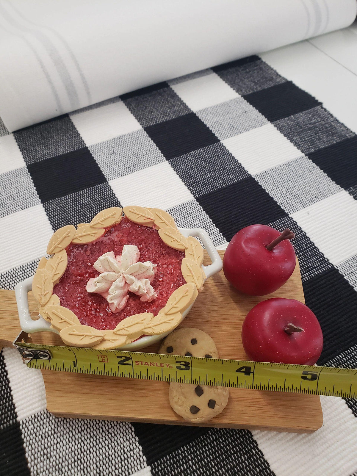 Pip Posh Design Faux Sweet Décor Mini Apples &amp; Pie Bundle Set of 6