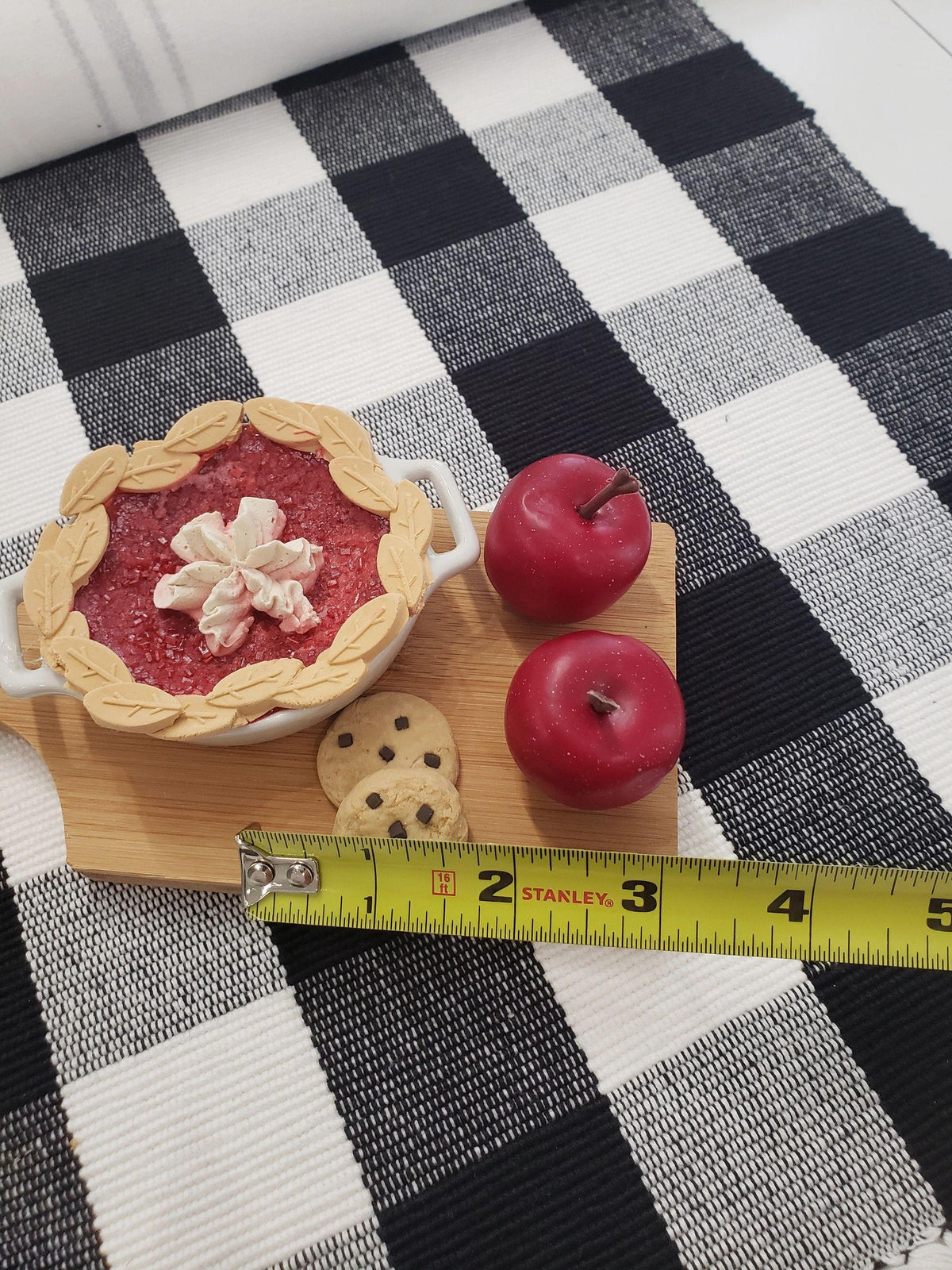 Pip Posh Design Faux Sweet Décor Mini Apples &amp; Pie Bundle Set of 6