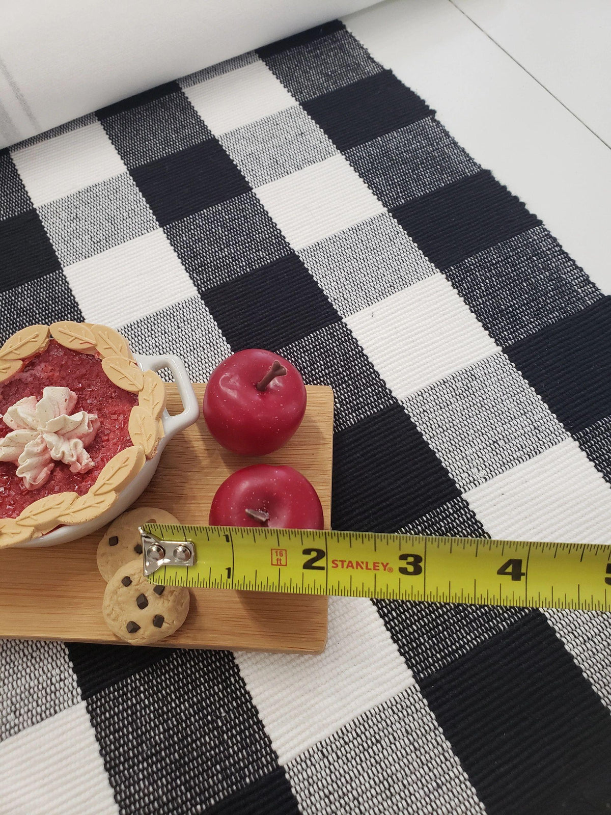 Pip Posh Design Faux Sweet Décor Mini Apples &amp; Pie Bundle Set of 6