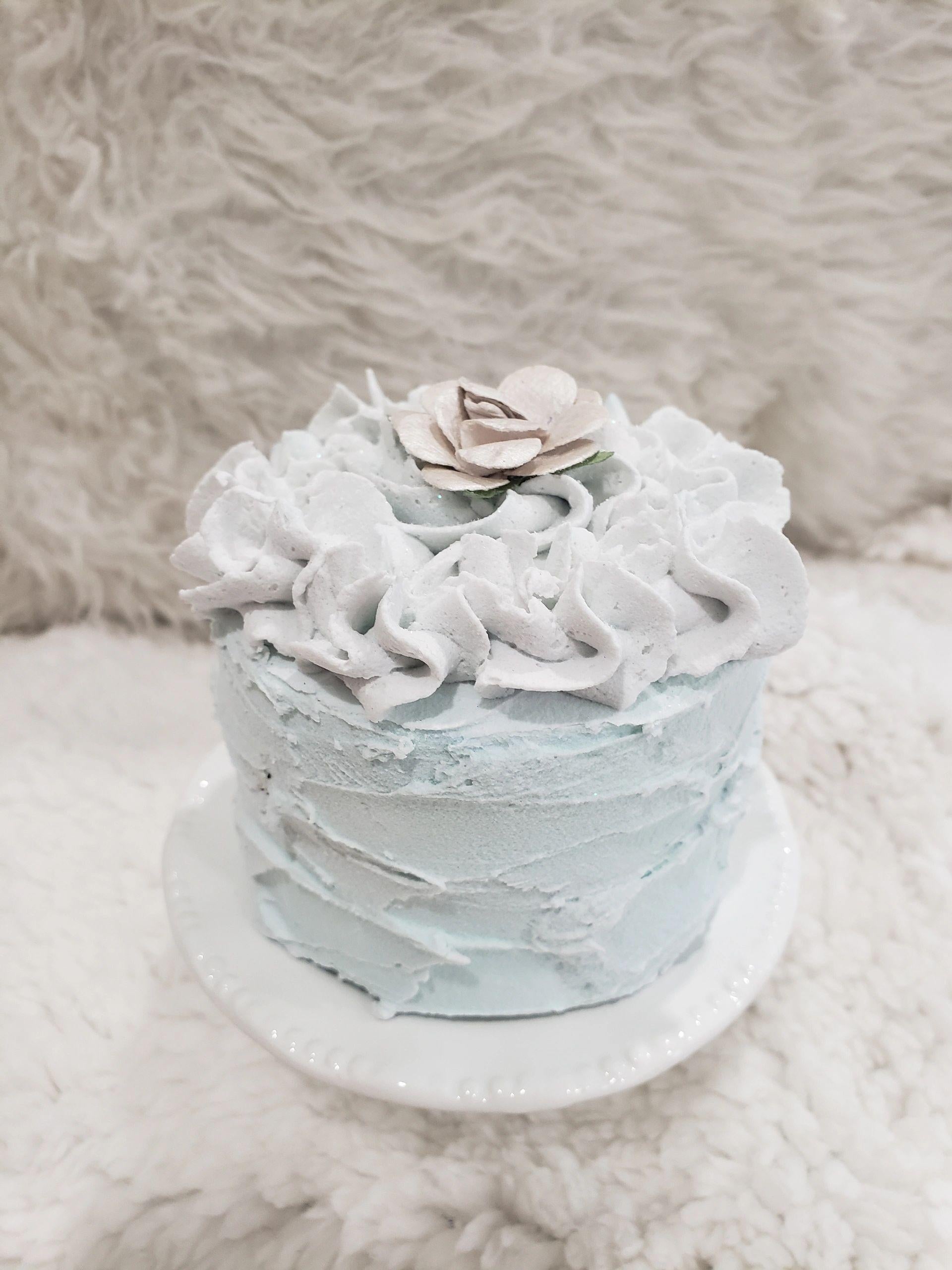 Pip Posh Design Faux Sweet Décor Snowy Winter Ice Mini Cake