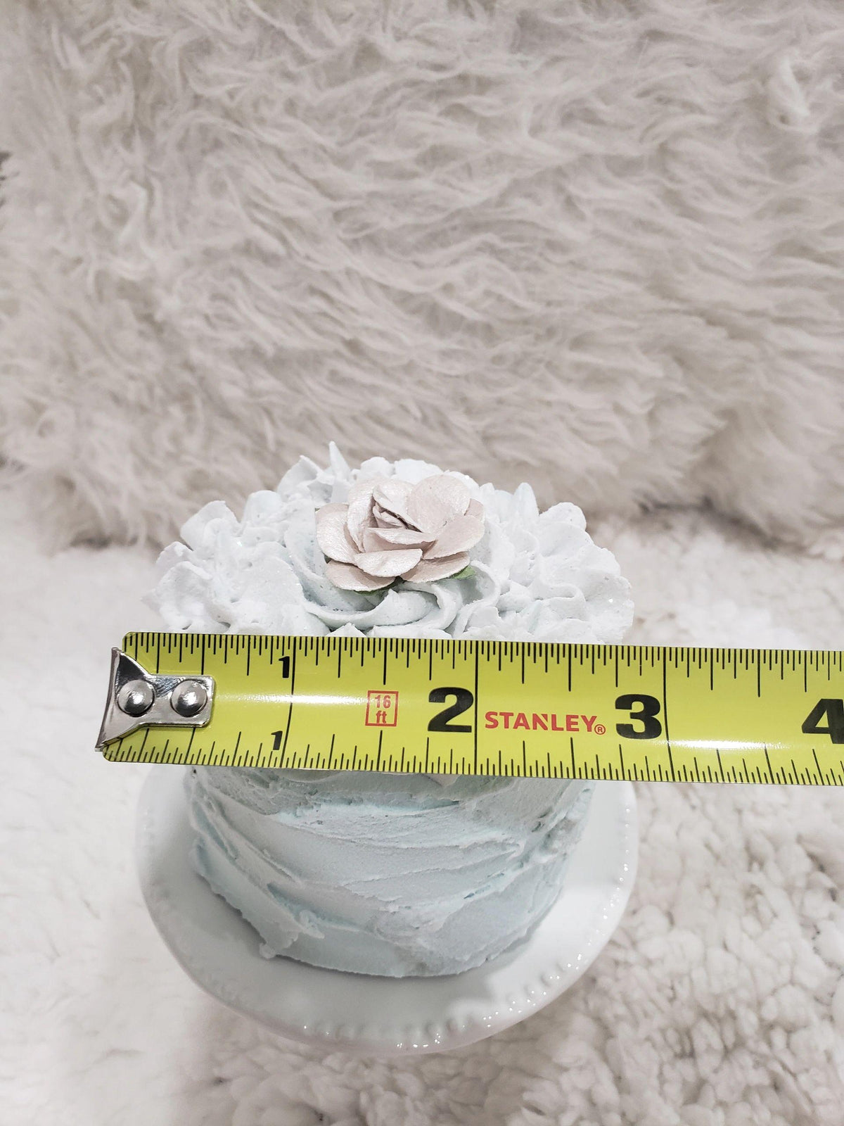 Pip Posh Design Faux Sweet Décor Snowy Winter Ice Mini Cake