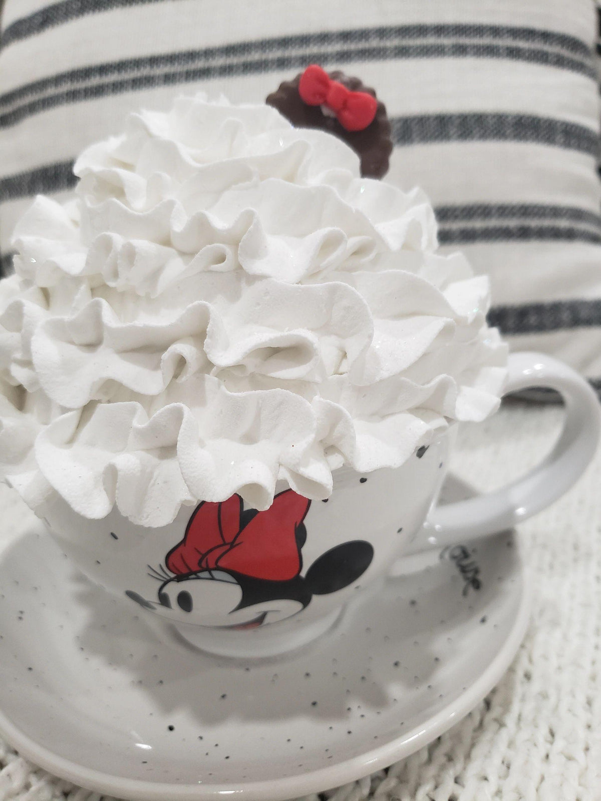 Pip Posh Design Faux Sweet Décor Disney&#39;s Minnie Mouse Tea Cup and Whipped Topper Collection