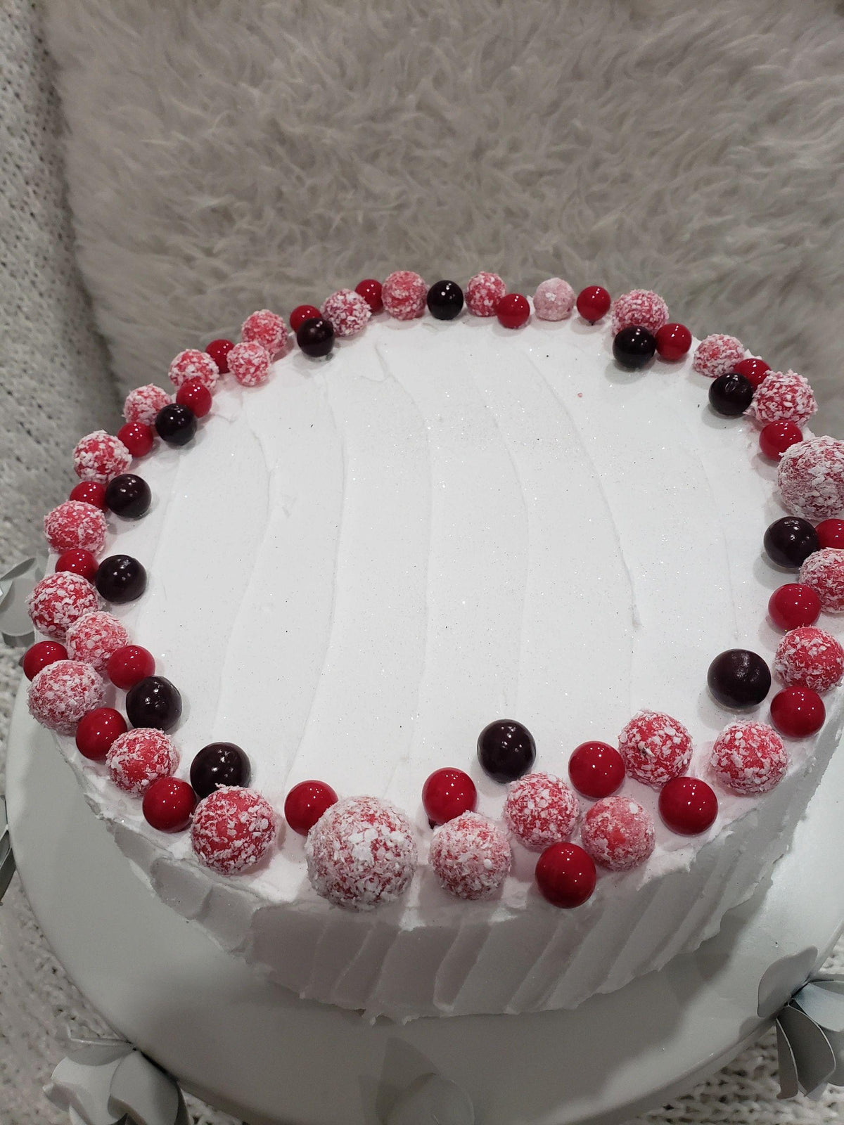 Pip Posh Design Faux Sweet Décor Vanilla Cranberry Holiday Cake Collection