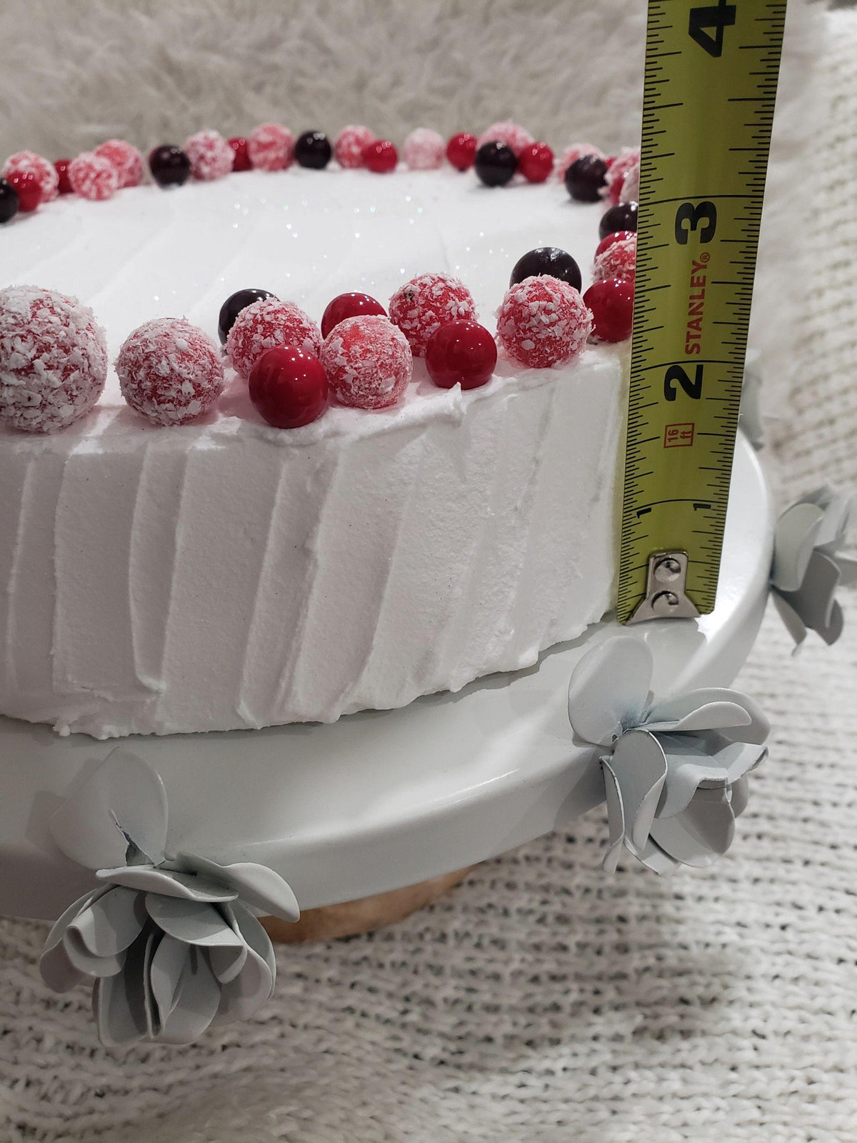 Pip Posh Design Faux Sweet Décor Vanilla Cranberry Holiday Cake Collection