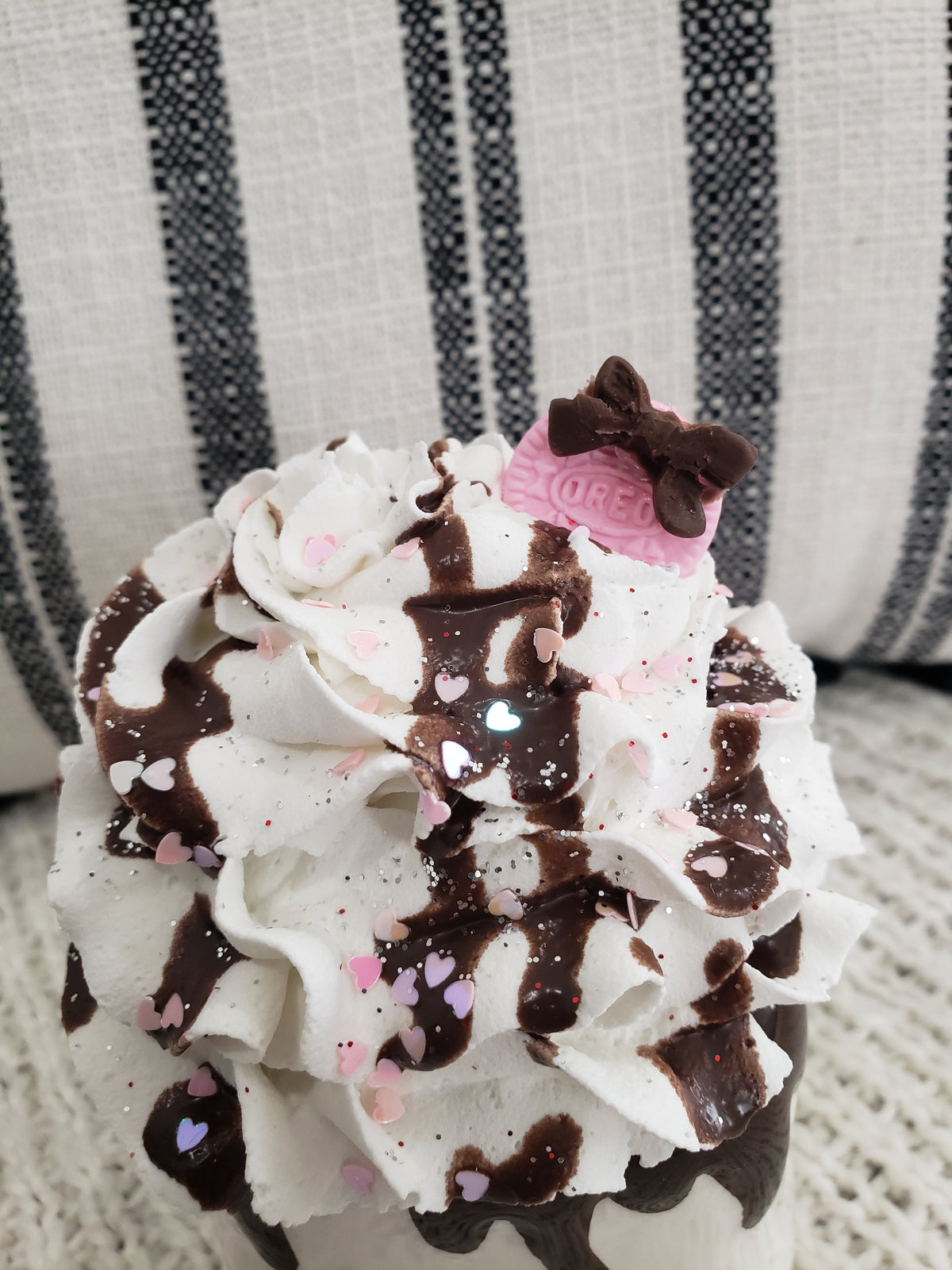 Pip Posh Design&#39;s Faux Sweet Décor  &quot;Heart Eyes&quot; Mini Marshmallow Mug &amp; Topper Collection