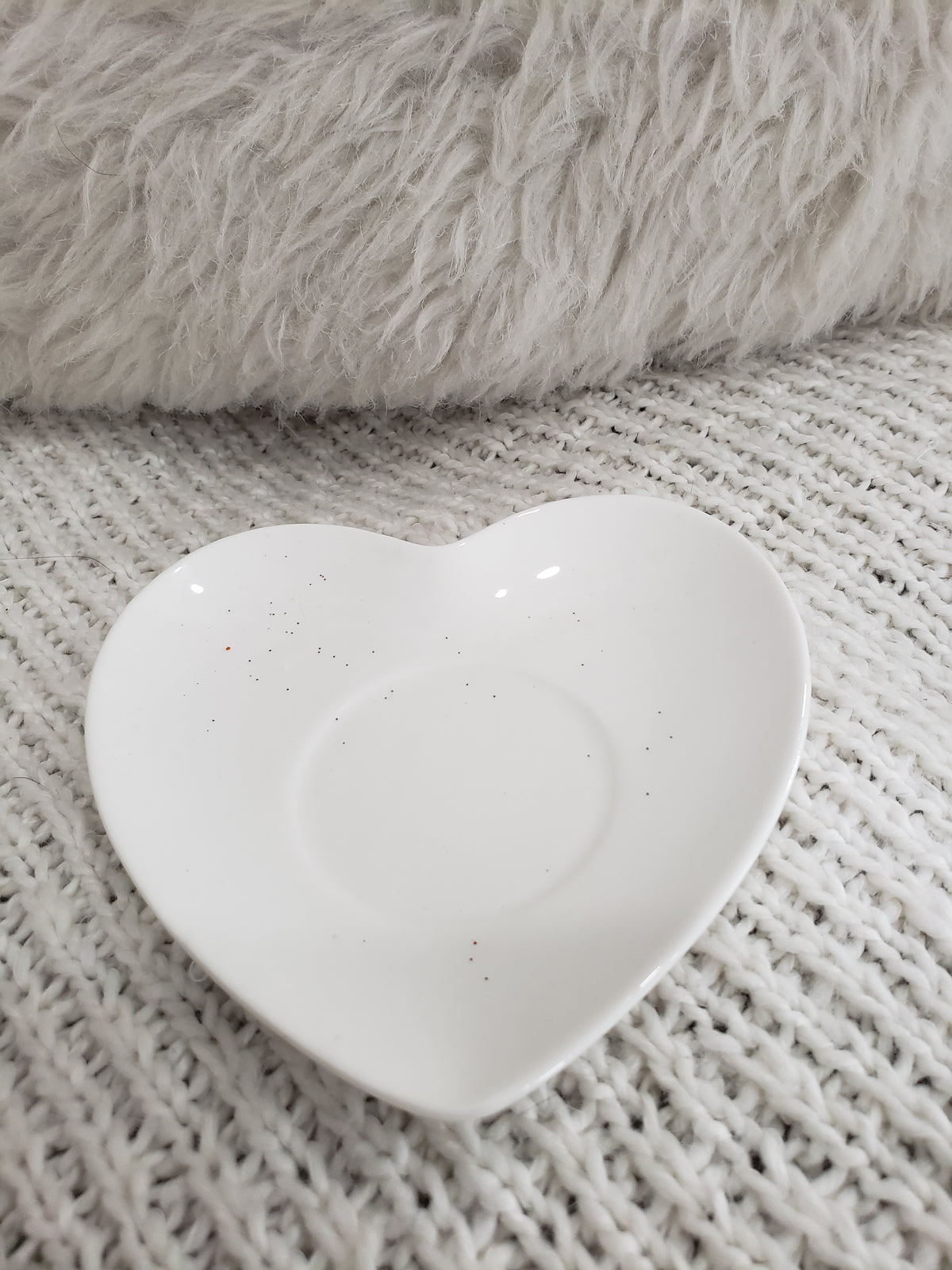 Pip Posh Design&#39;s Faux Sweet Décor Mini White Tea Cup &amp; Whipped Ivory Topper Collection