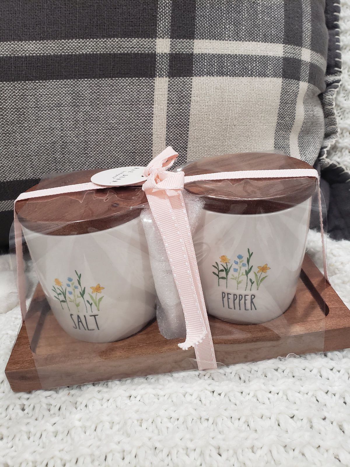 Rae Dunn &quot;Salt &amp; Pepper&quot; Flowers White Cellars On A Wooden Server Spring Collection