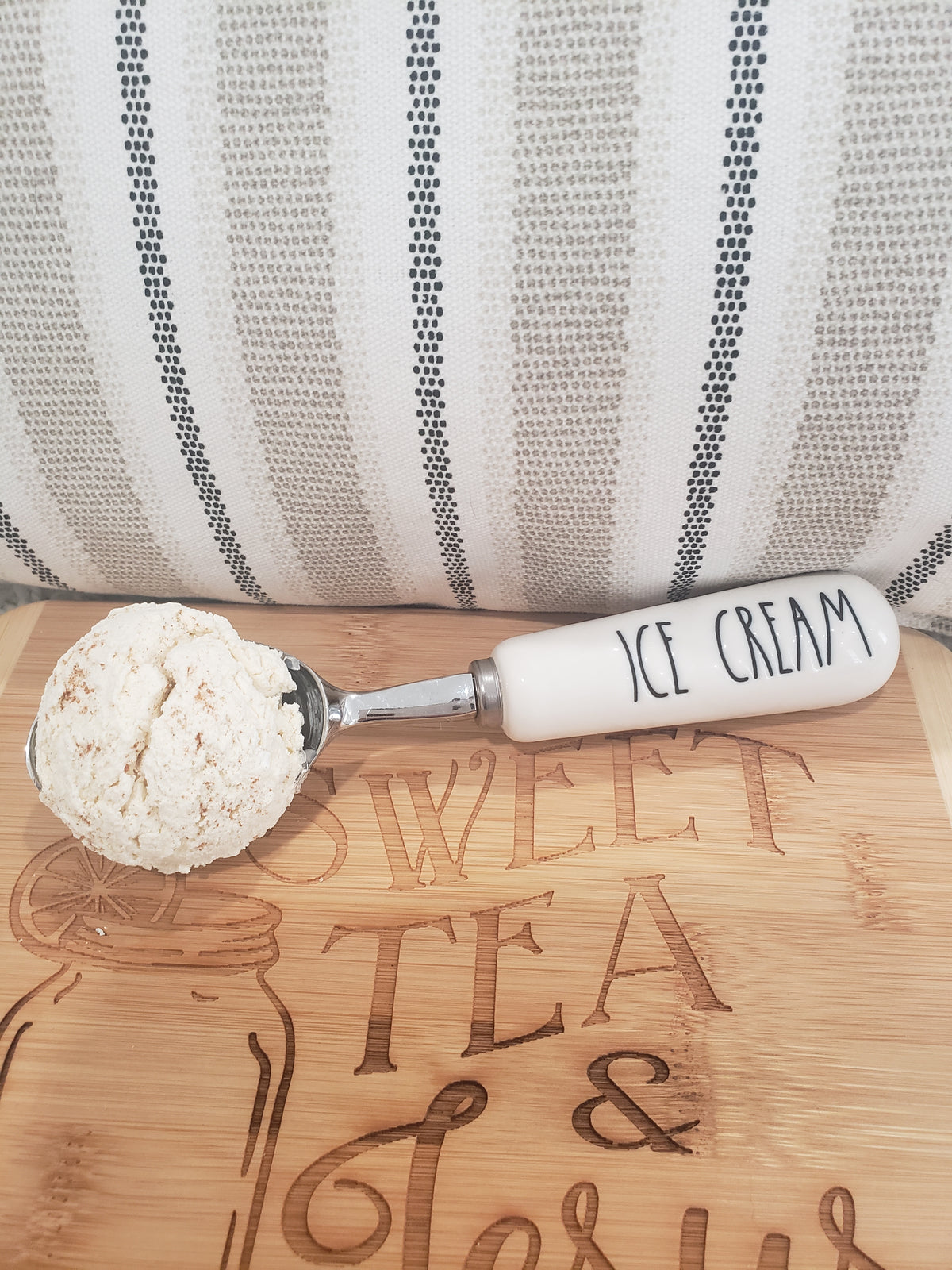 Rae Dunn &quot;Ice Cream&quot; Ice Cream Scooper &amp; Pip Posh Designs Faux Sweet Décor Vanilla Ice Cream Scoop