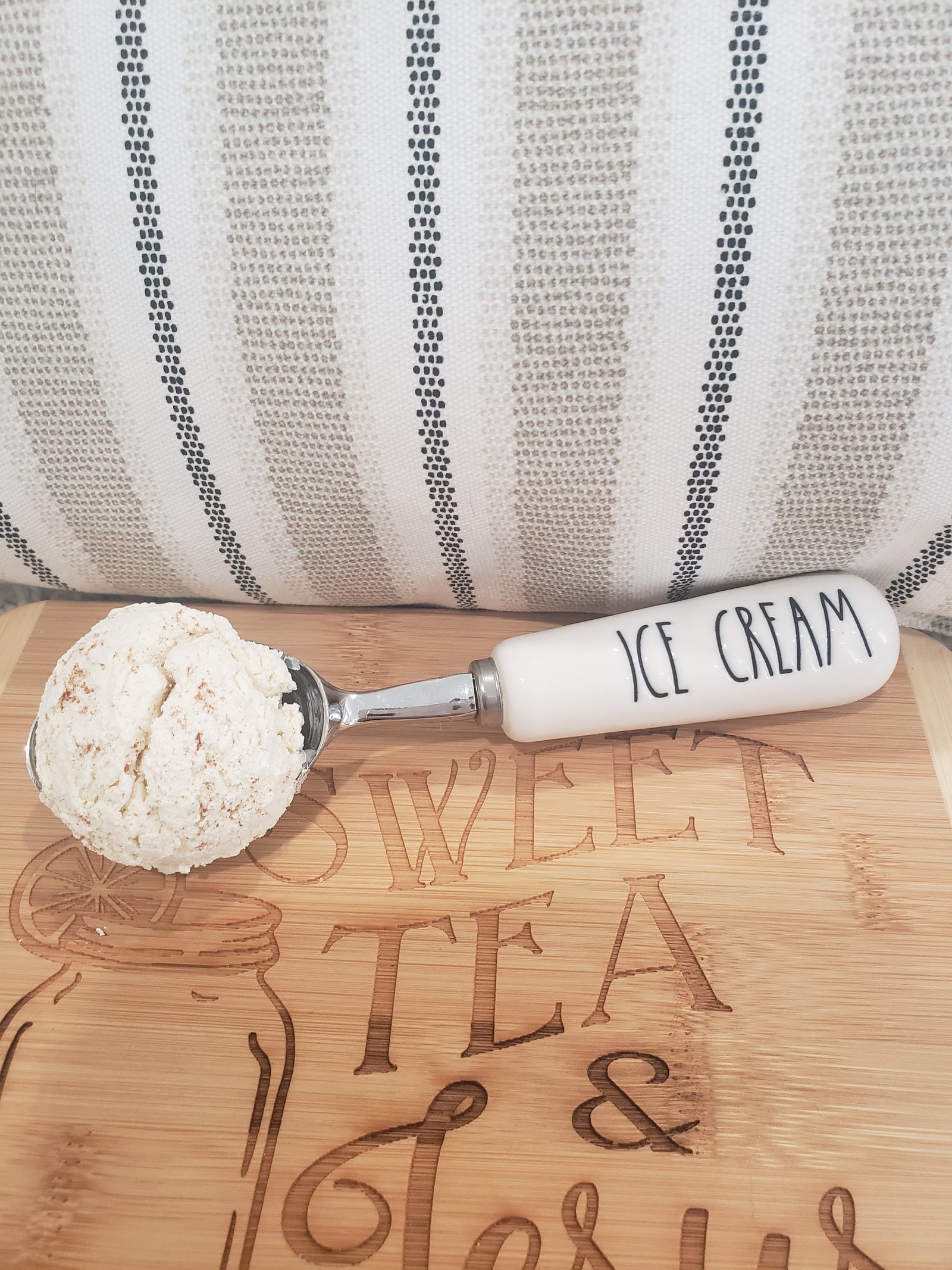 Rae Dunn "Ice Cream" Ice Cream Scooper & Pip Posh Designs Faux Sweet Décor Vanilla Ice Cream Scoop