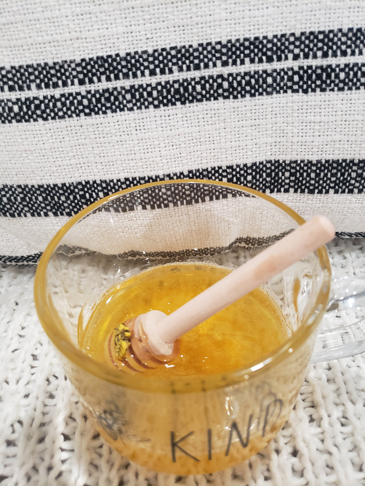 Rae Dunn &quot; Bee Kind&quot; Mini Glass &amp; Pip Posh Design Faux Sweet Décor Tea and Honey Glass Collection