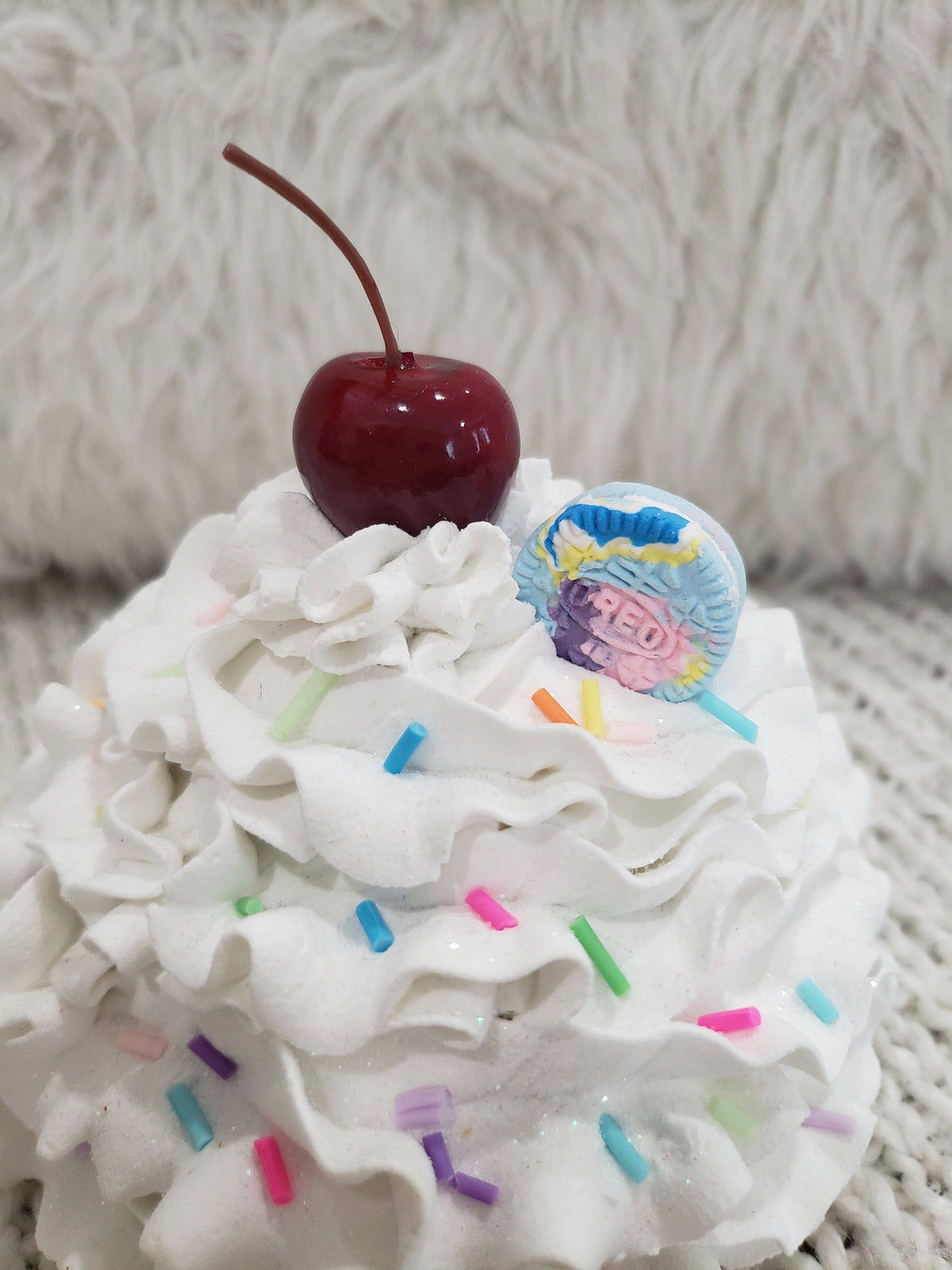 Pip Posh Design Faux Sweet Décor Whipped Vanilla Sprinkle Mug Topper Collection