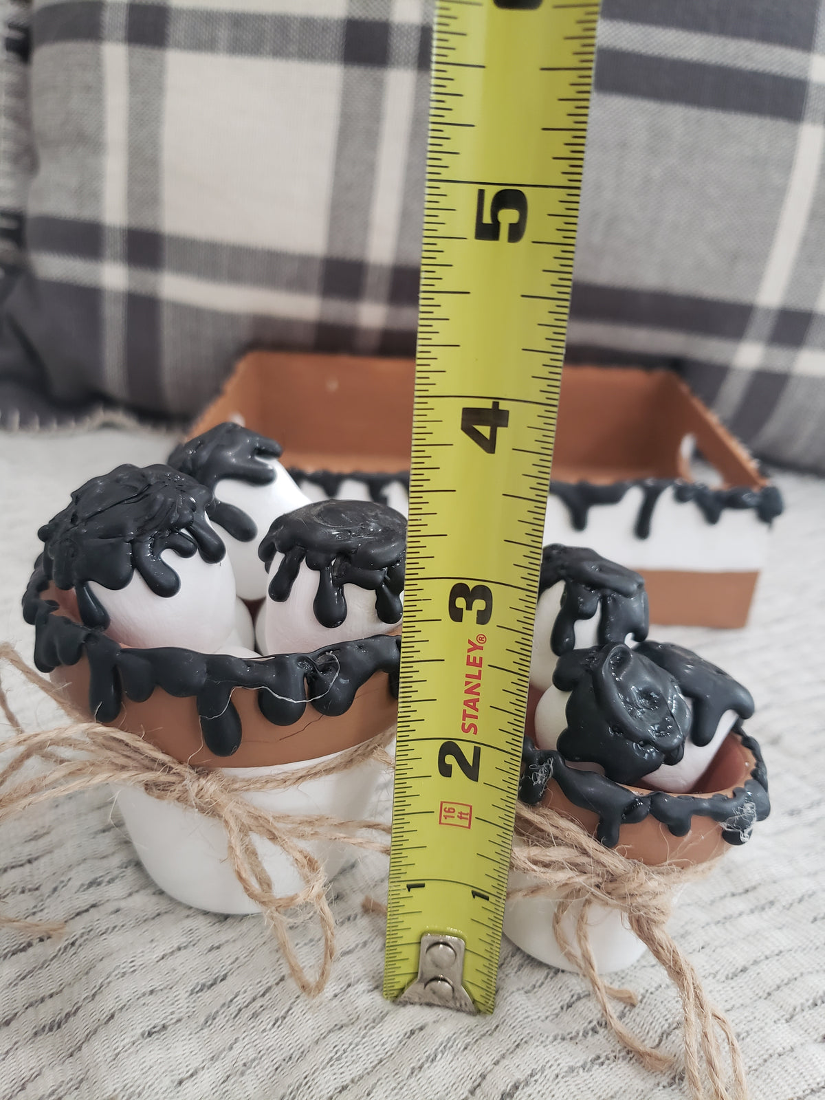 Pip Posh Design Faux Sweet Décor Marshmallow S&#39;mores &amp; Tray Bundle