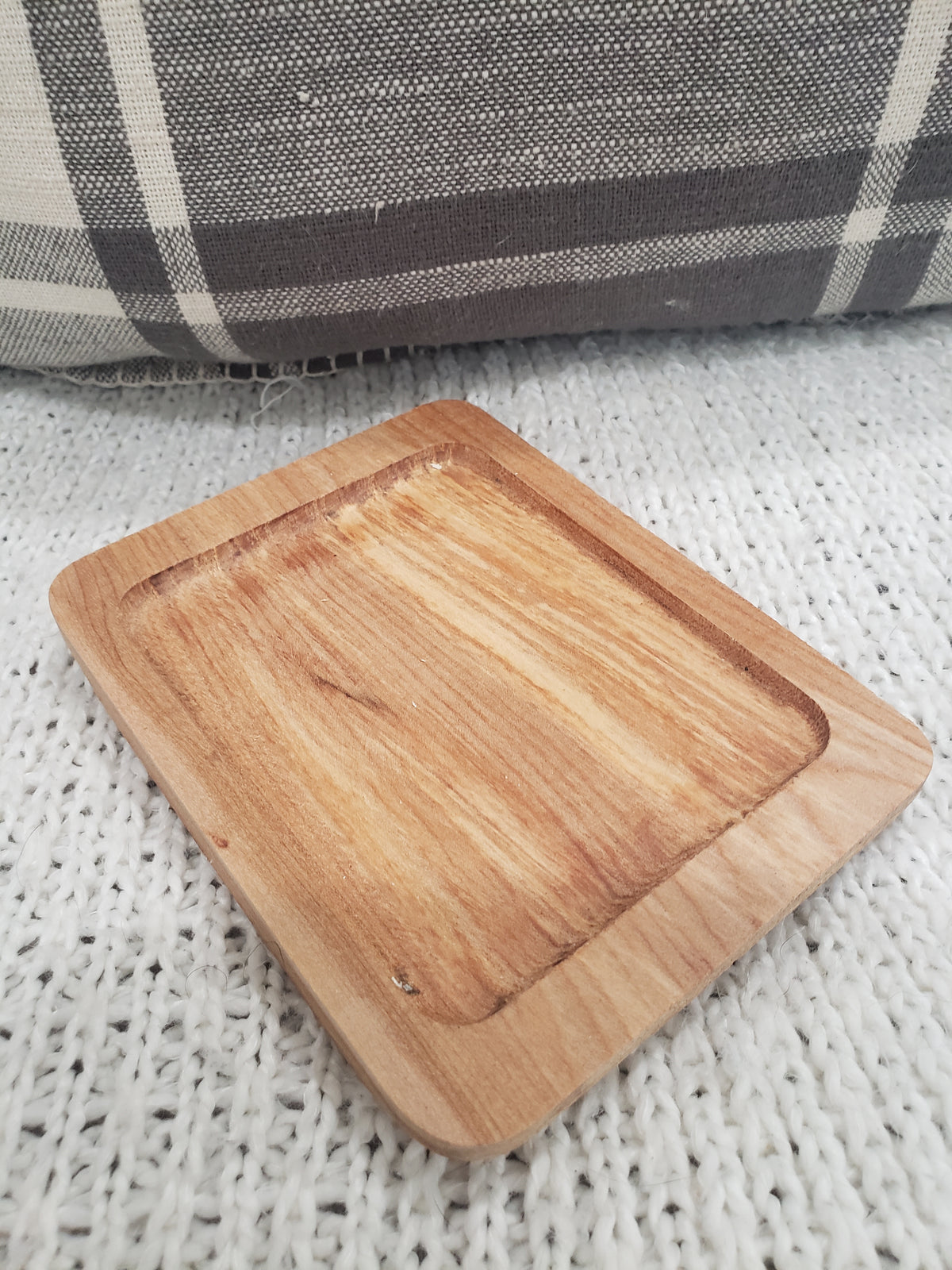 Pip Posh Design Faux Sweet Décor Mini Green Apple Crumble Ice Cream Skillet Dessert On A Wooden Trivet