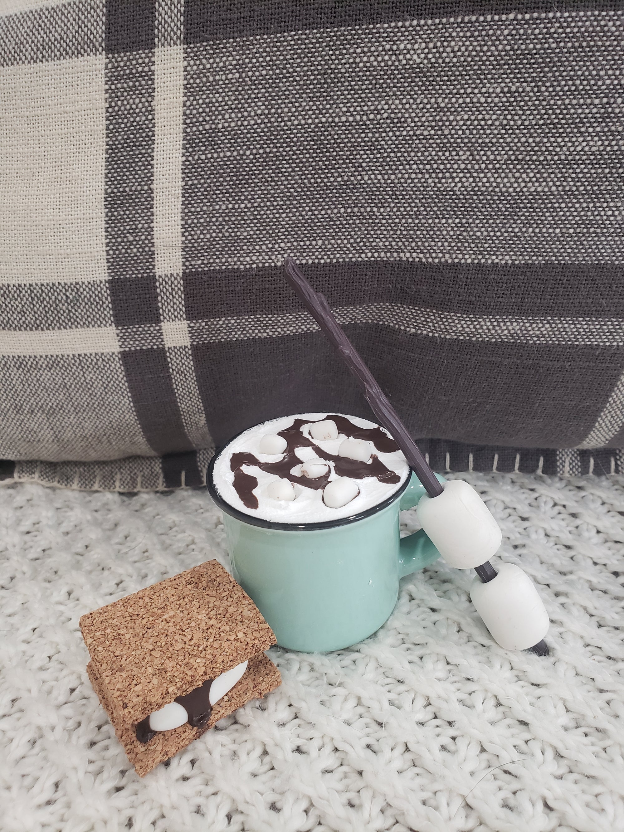 Pip Posh Design Faux Sweet Décor Mini Teal Green Mug & Hot Chocolate Marshmallow S'mores Bundle