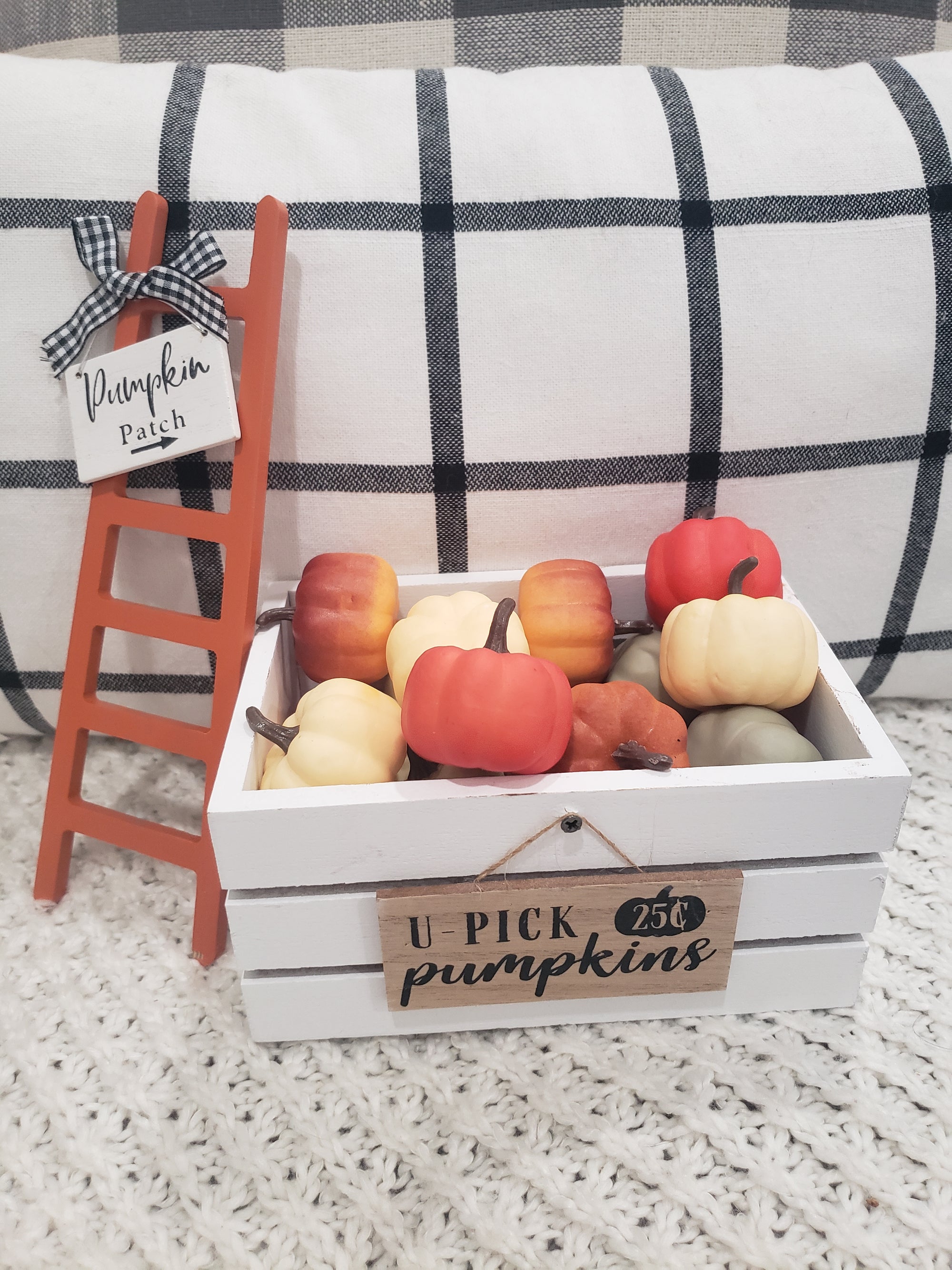 Pip Posh Design Faux Sweet Décor Pumpkin Patch & U Pick Pumpkins Tier Décor Mini Bundle