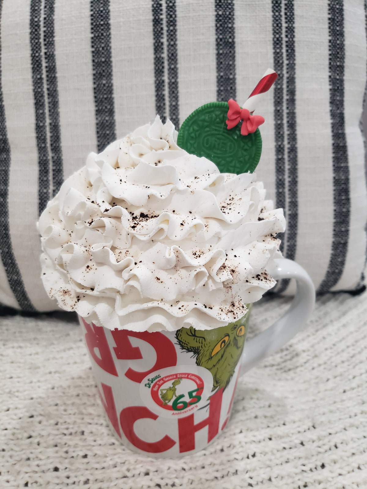 Pip Posh Design Faux Sweet Décor &quot;Grinch&quot; Mug &amp; White Whipped Green Oreo Cookie Topper Holiday Collection