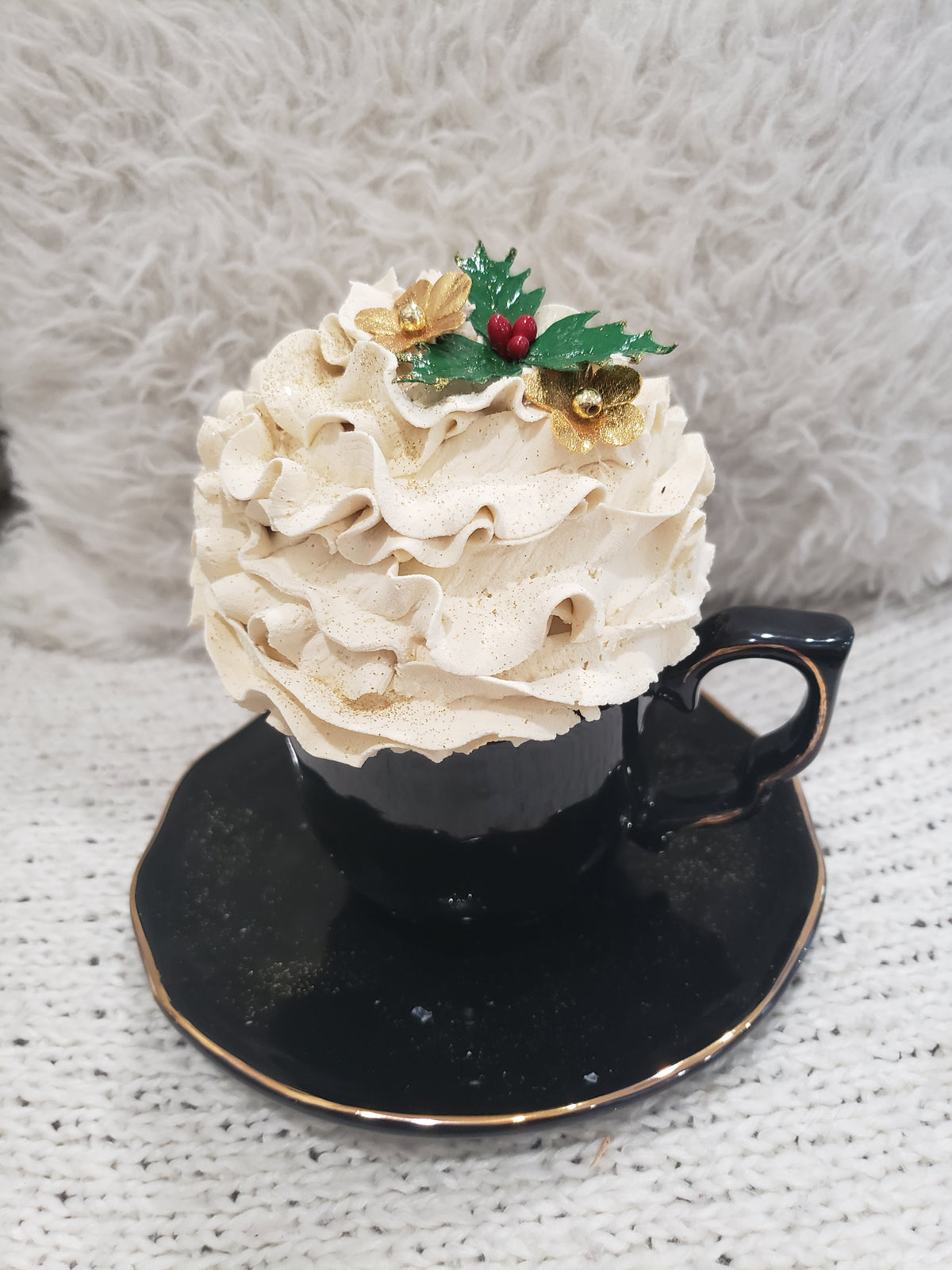 Pip Posh Design Faux Sweet Décor Black Tea Cup &amp; Ivory Mistletoe Whipped Topper Holiday Collection