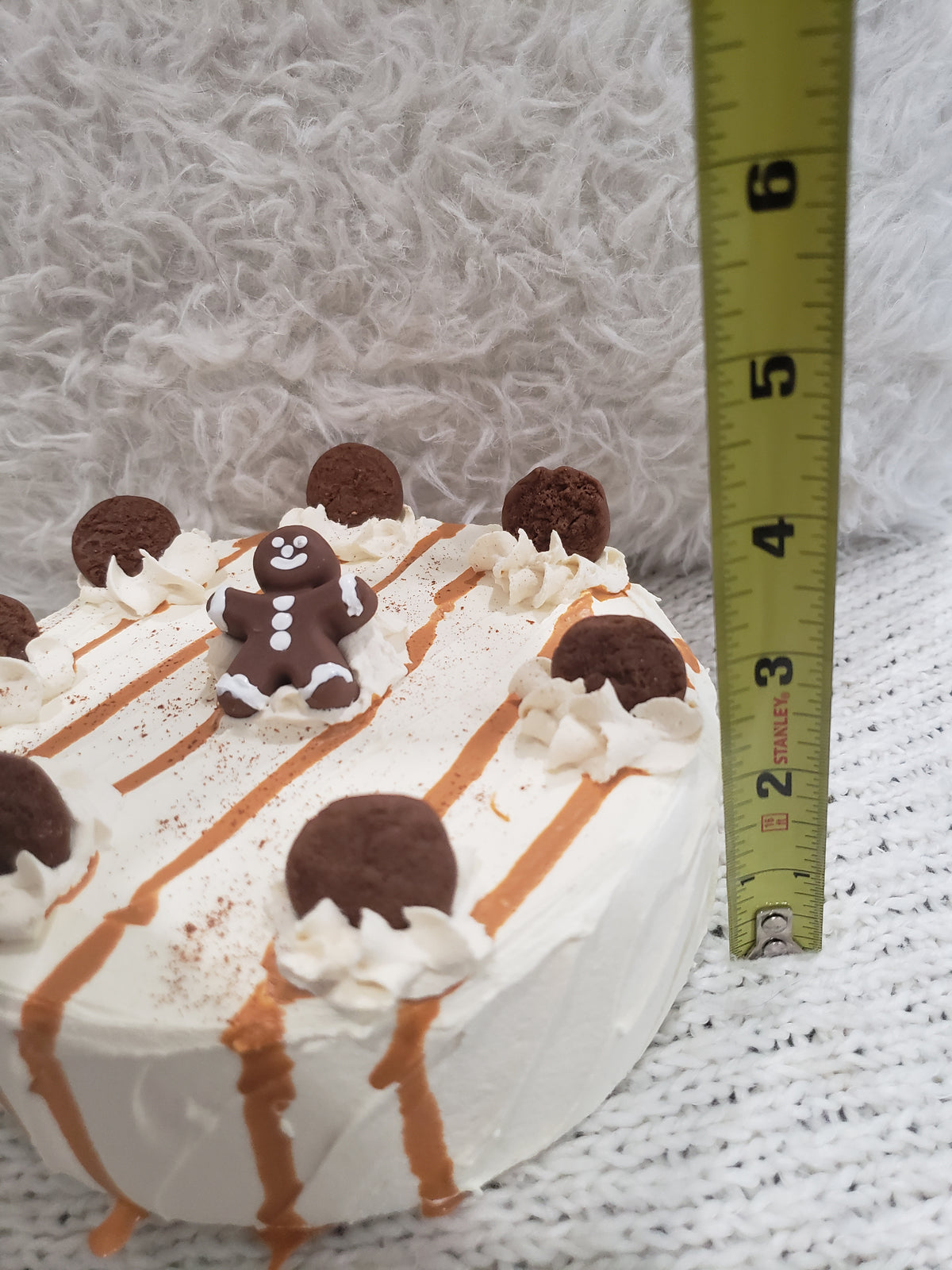 Pip Posh Design Faux Sweet Décor Ivory Gingerbread Man Holiday Cake Collection