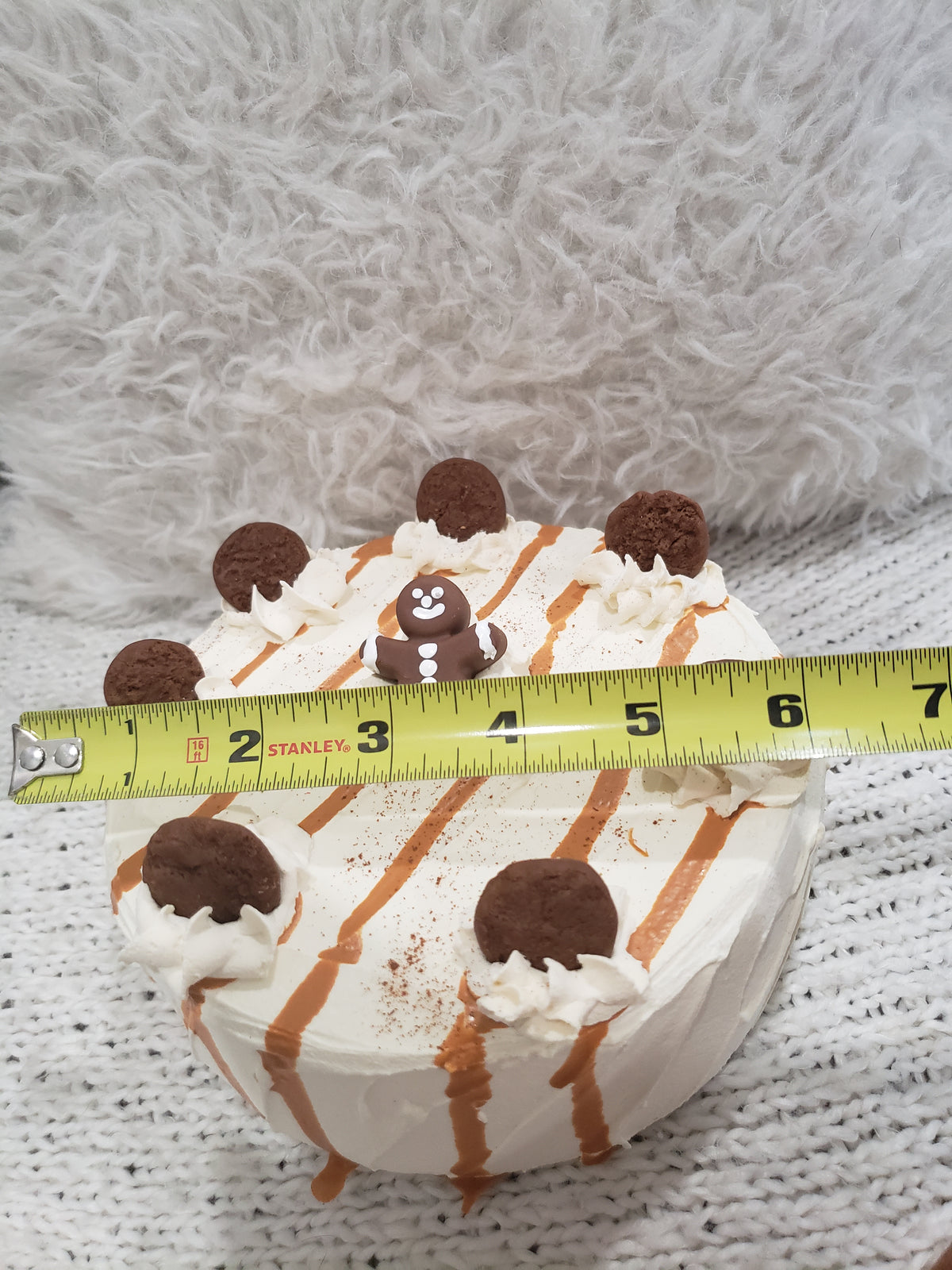 Pip Posh Design Faux Sweet Décor Ivory Gingerbread Man Holiday Cake Collection