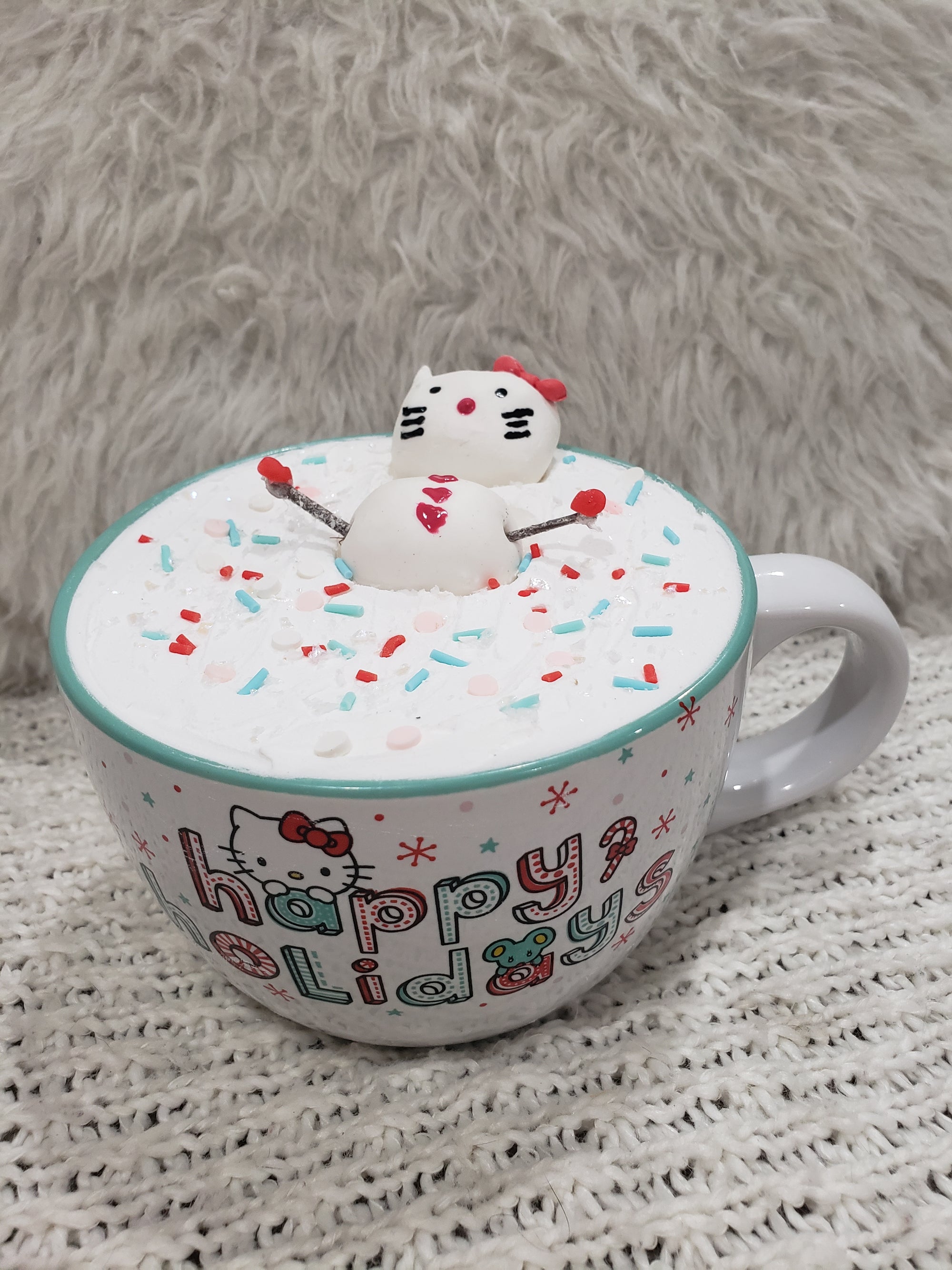 Pip Posh Design Faux Sweet Décor Hello Kitty Happy Holidays Mug & Marshmallow Hello Kitty Topper Holiday Collection