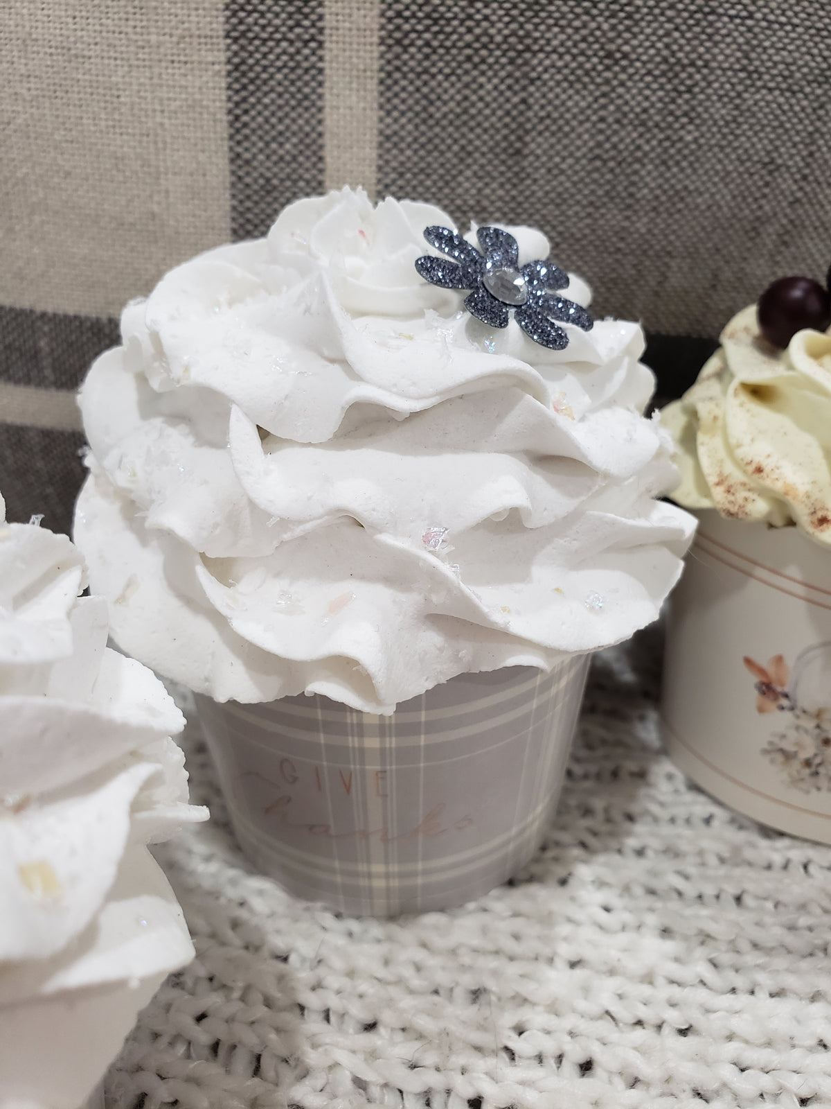 Pip Posh Design Faux Sweet Décor &quot;Give Thanks &amp; Pumpkin&quot; Cupcake Assortment Set Of 4 Fall Collection