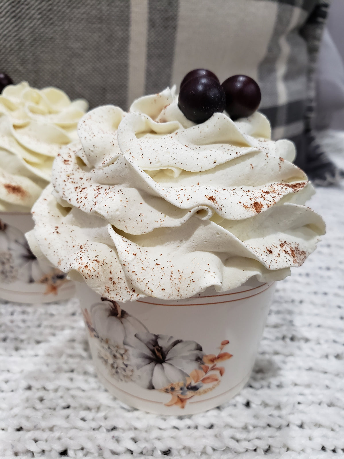 Pip Posh Design Faux Sweet Décor &quot;Give Thanks &amp; Pumpkin&quot; Cupcake Assortment Set Of 4 Fall Collection