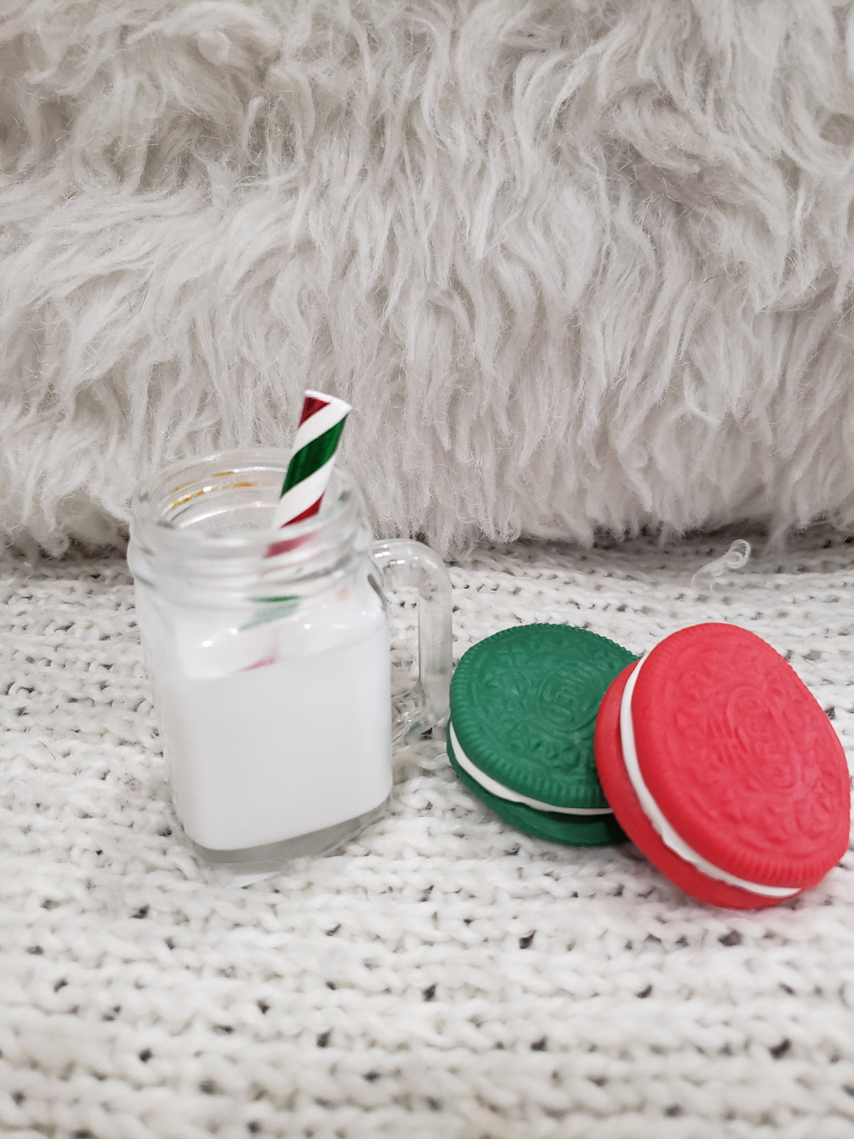Pip Posh Design Faux Sweet Décor Mini Milk &amp; Oreo Cookies Holiday Collection