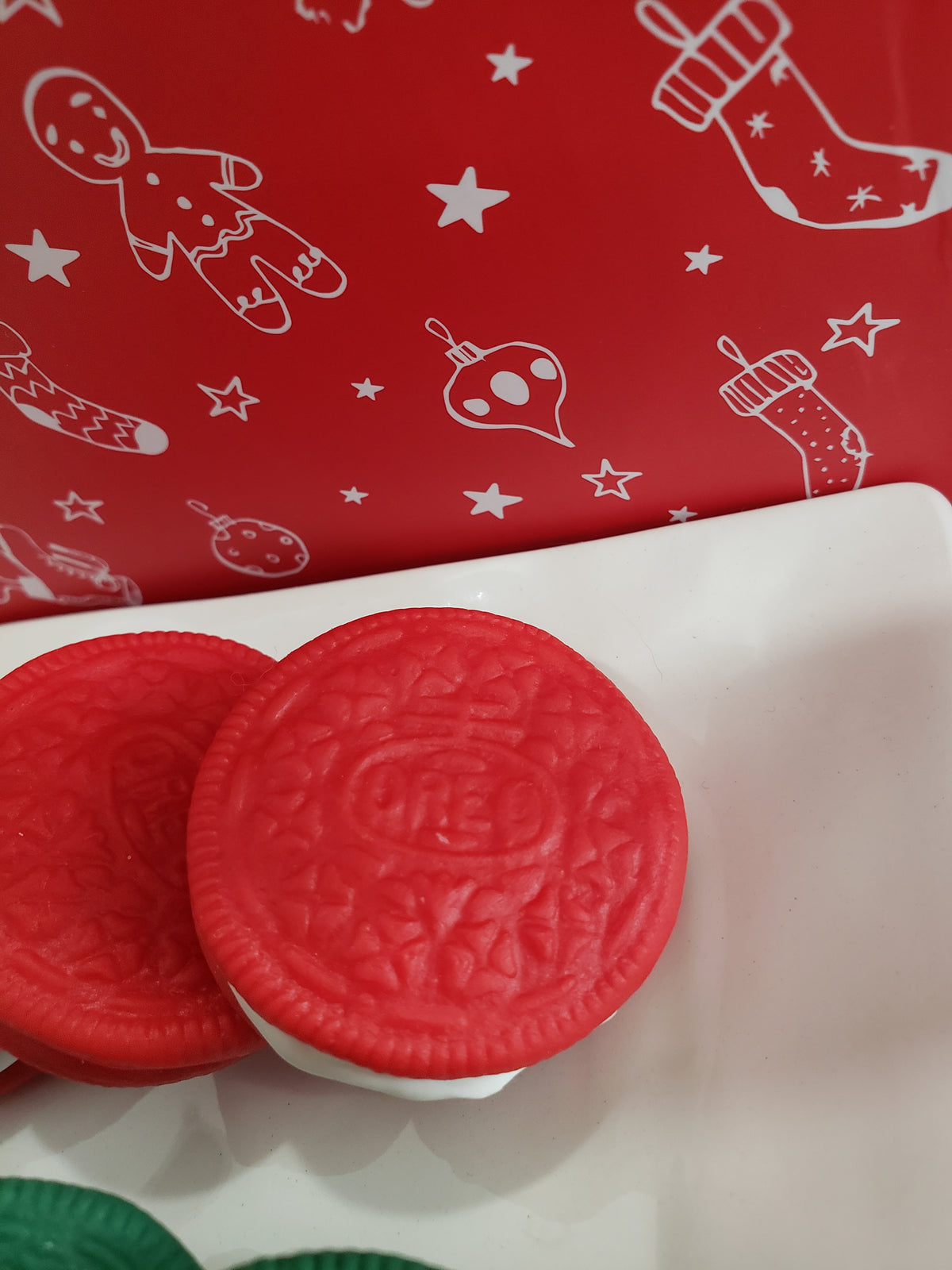 Pip Posh Design Faux Sweet Décor Faux Red &amp; Green Oreo Cookies Set Of 6 Holiday Collection