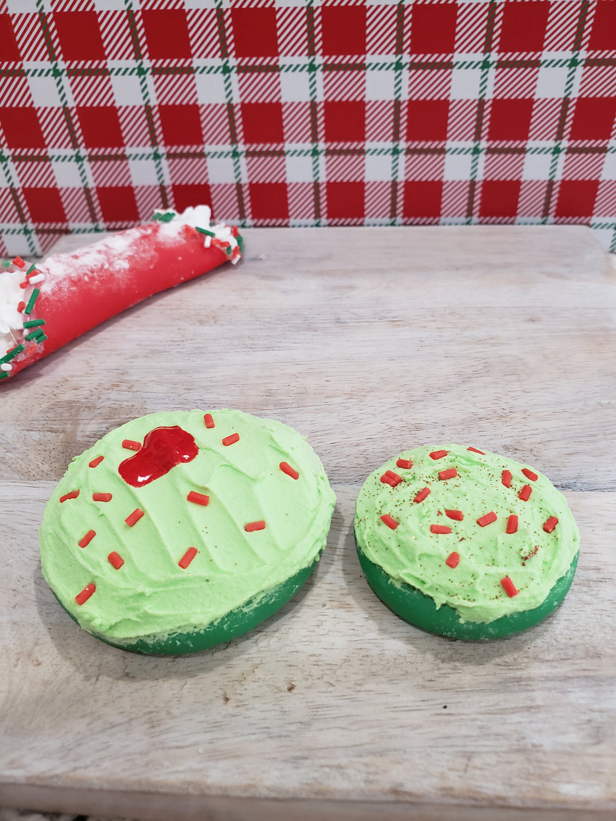 Pip Posh Design Faux Sweet Décor Grinchmas Cookies &amp; Cannoli Holiday Collection