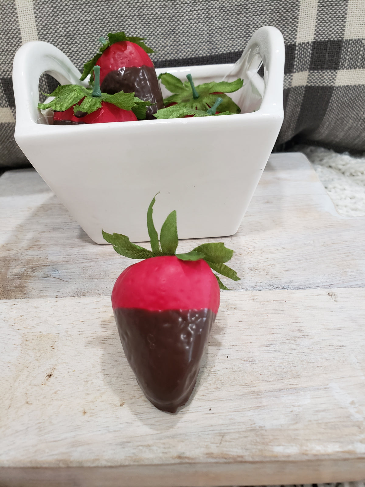 Pip Posh Design Faux Sweet Décor Chocolate Covered Strawberry Mini Basket Bakery Collection
