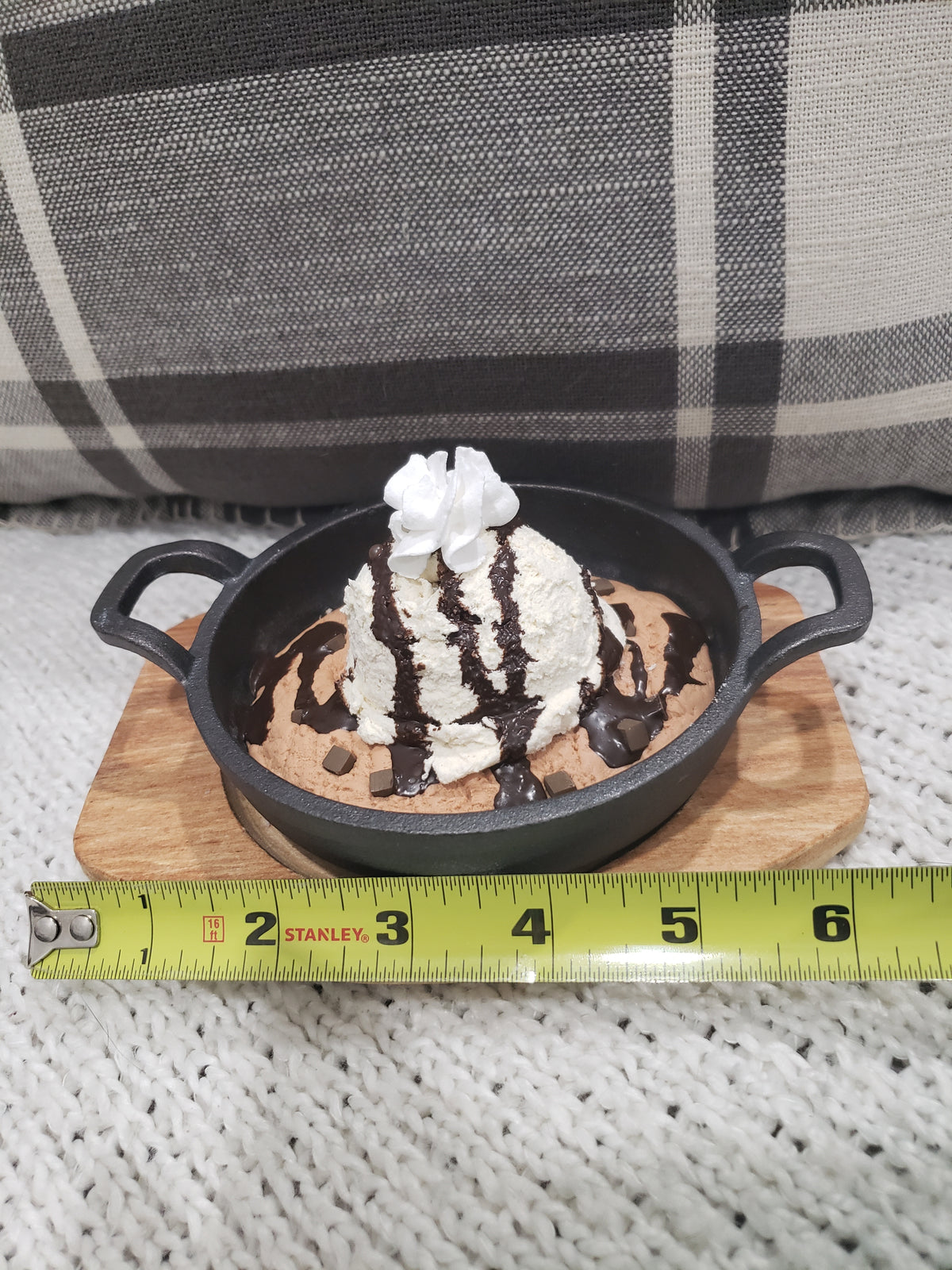 Pip Posh Design Faux Sweet Décor Whipped Vanilla Ice Cream &amp; Chocolate Chip Cookie Skillet Dessert Collection