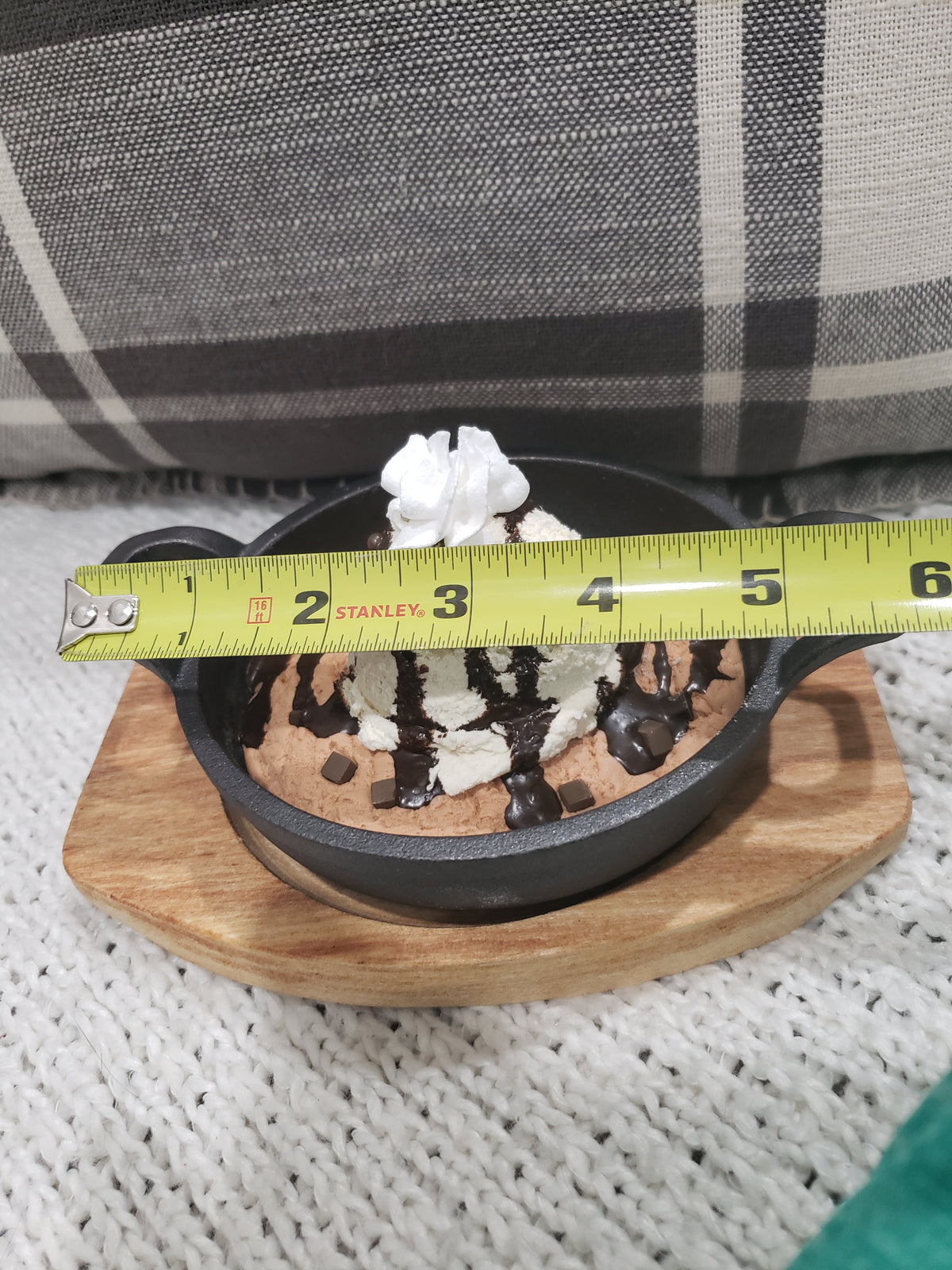 Pip Posh Design Faux Sweet Décor Whipped Vanilla Ice Cream &amp; Chocolate Chip Cookie Skillet Dessert Collection