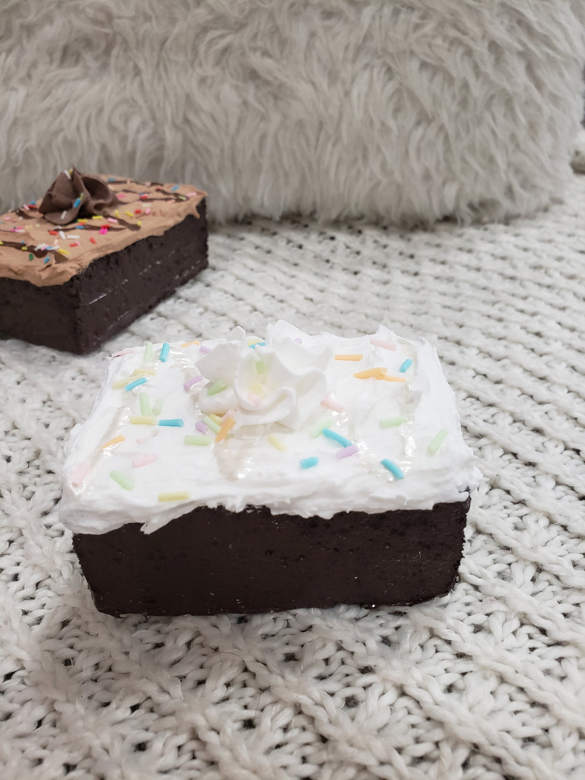 Pip Posh Design Faux Sweet Décor Chocolate &amp; Vanilla Confetti Brownies Set of 2 Bakery Collection