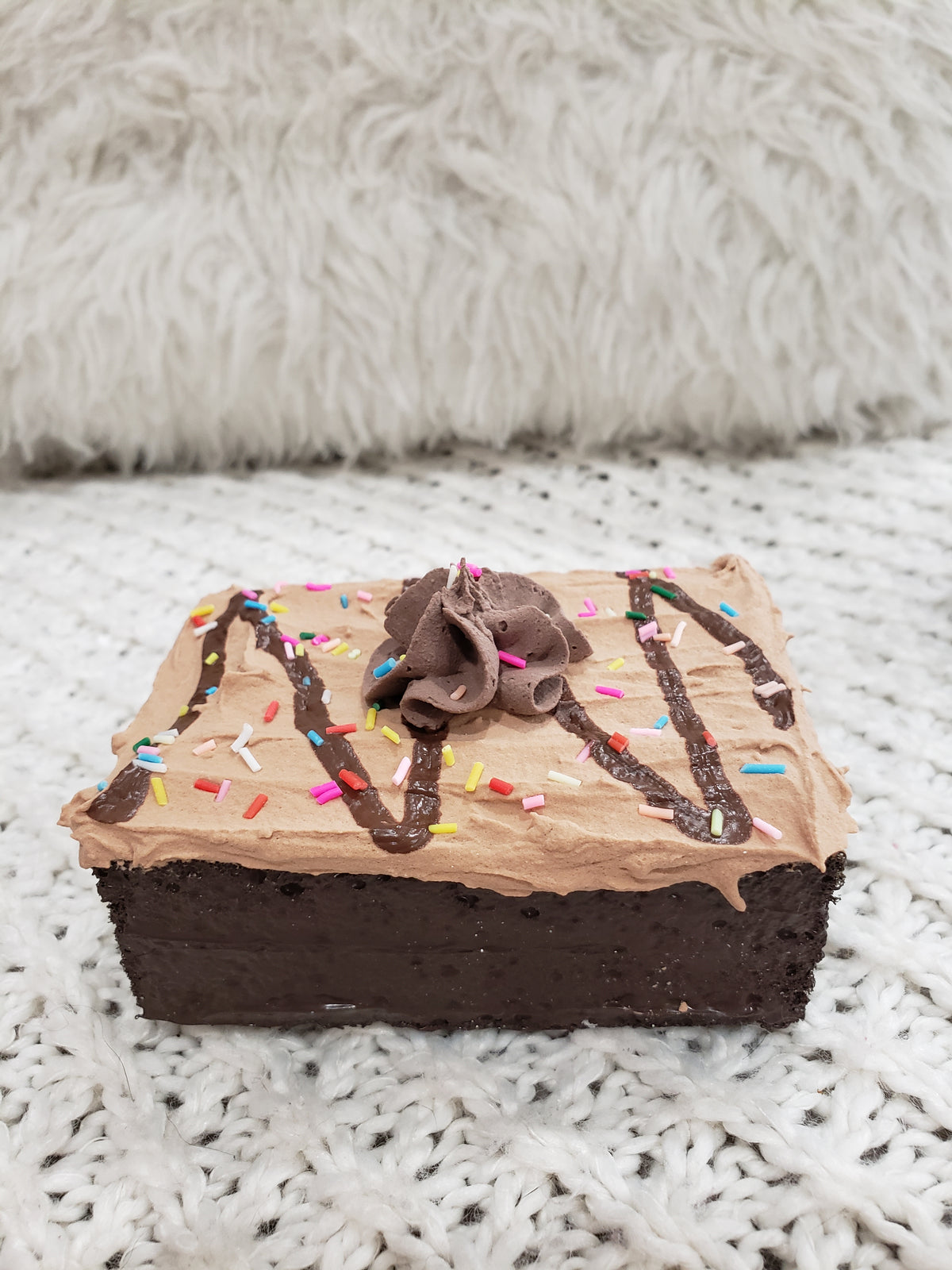 Pip Posh Design Faux Sweet Décor Chocolate &amp; Vanilla Confetti Brownies Set of 2 Bakery Collection