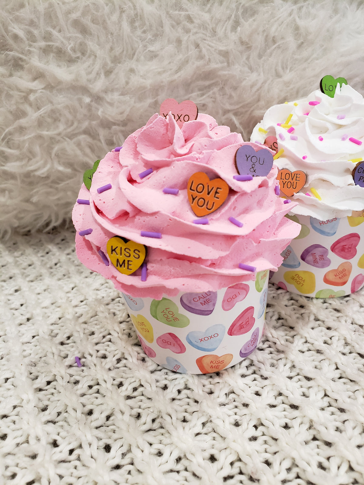 Pip Posh Design Faux Sweet Décor Whipped Candy Hearts Cupcake Assortment Set Of 4