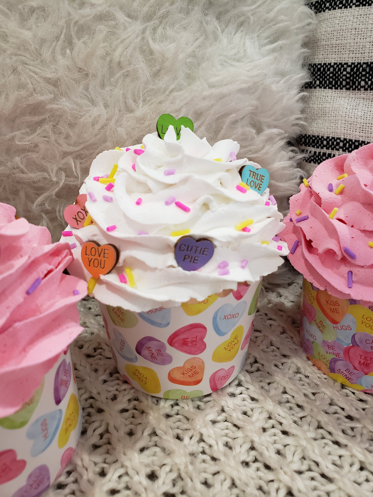 Pip Posh Design Faux Sweet Décor Whipped Candy Hearts Cupcake Assortment Set Of 4