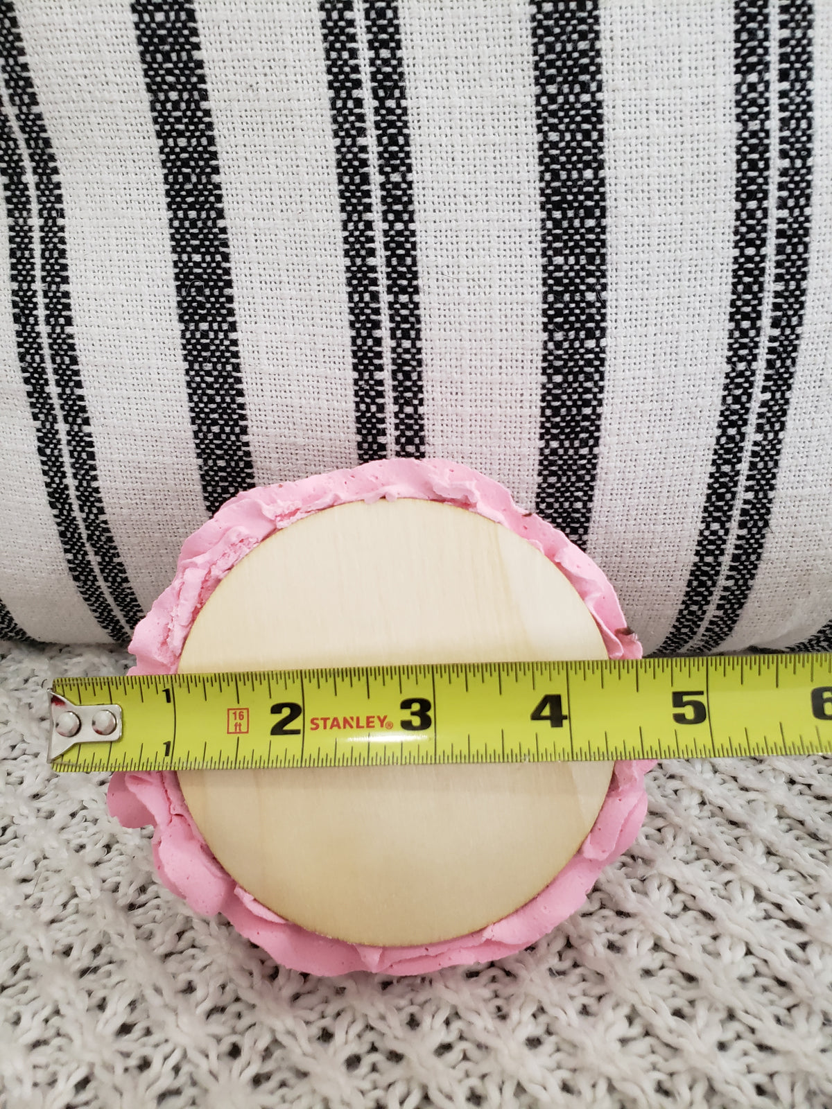 Pip Posh Design Faux Sweet Décor Pink Whipped XOXO Candy Heart Chocolate Drizzle Mug Topper Collection