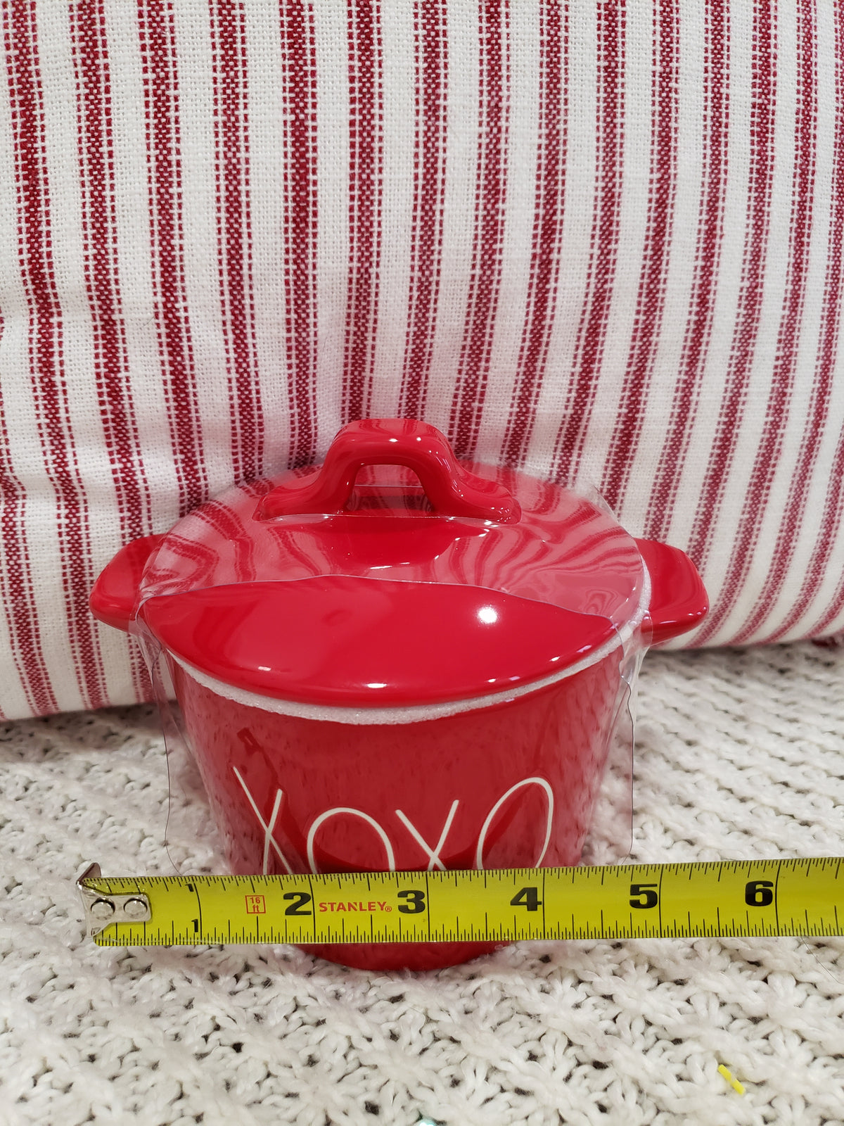 Rae Dunn &quot;Xoxo&quot; Red Ceramic Mini Casserole Dish/ Pot Kitchen Collection.