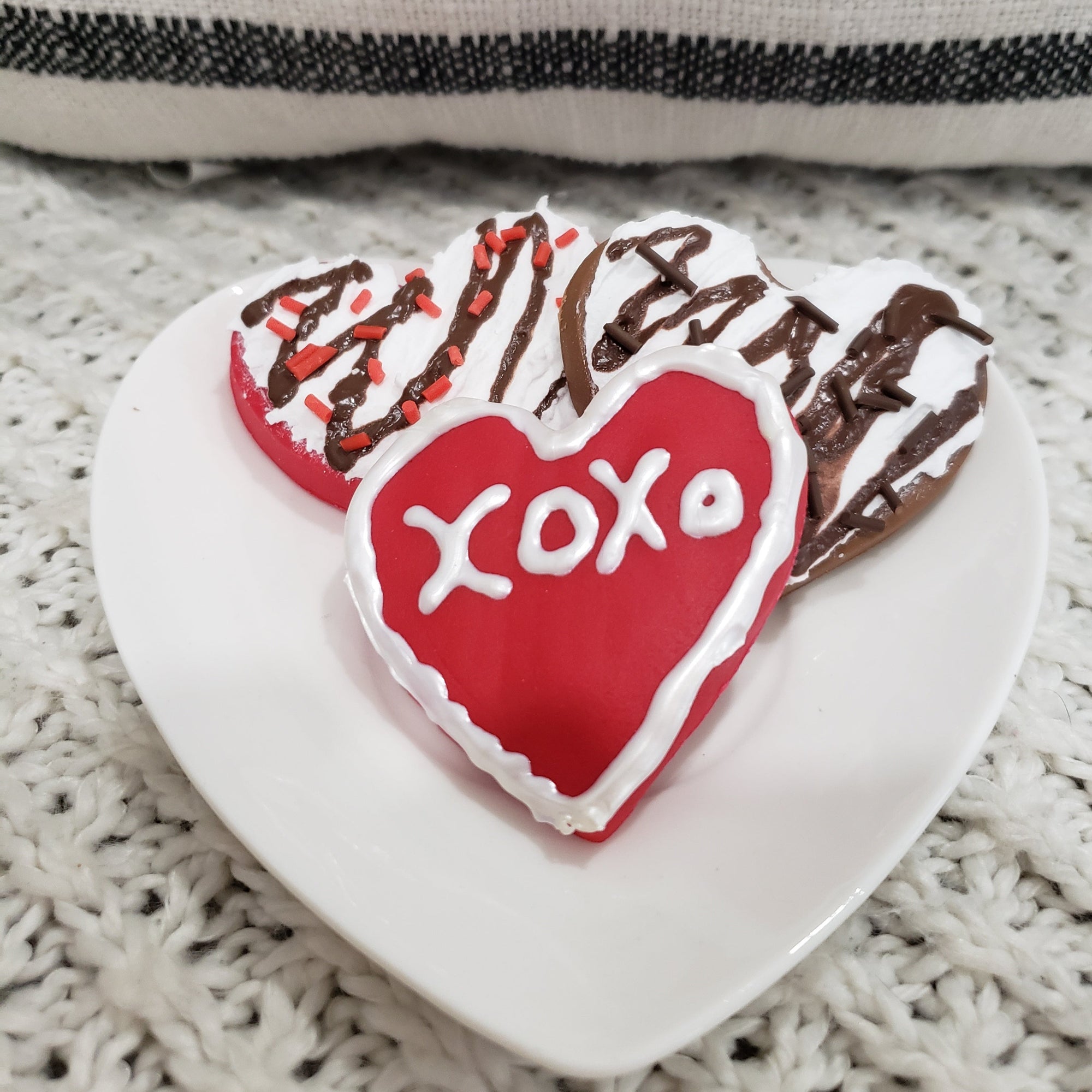 Pip Posh Design Faux Sweet Décor Frosted Heart Cookies Set Of 3