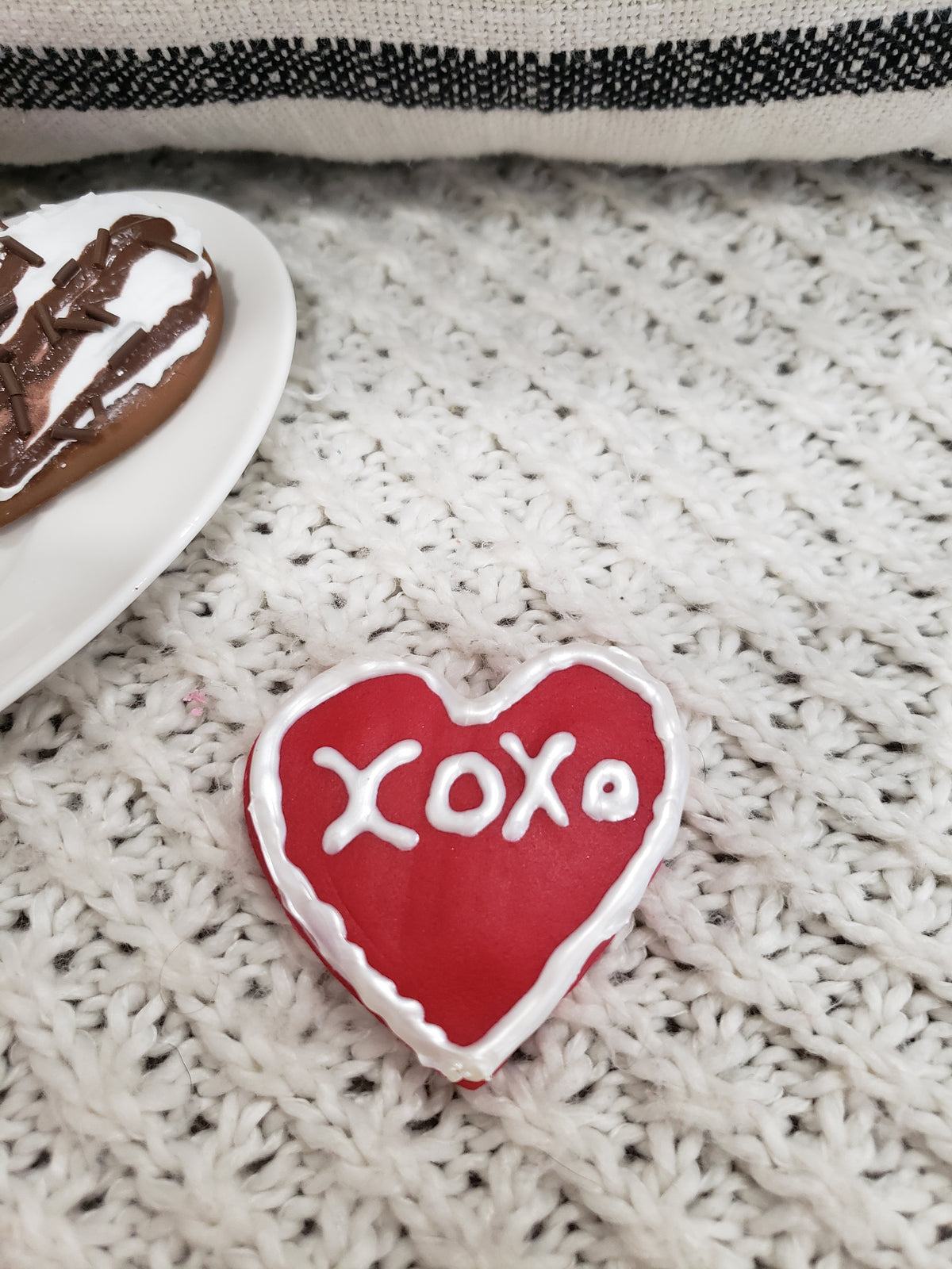 Pip Posh Design Faux Sweet Décor Frosted Heart Cookies Set Of 3