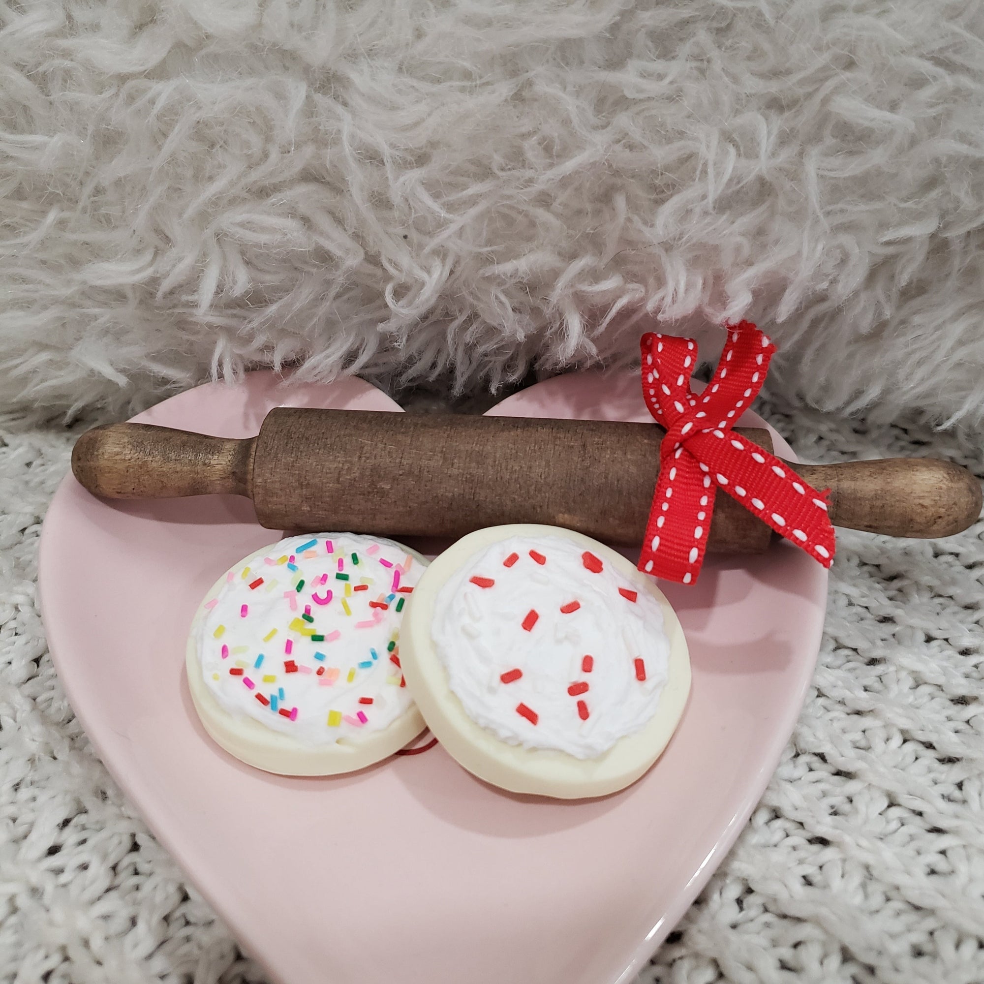 Pip Posh Design Faux Sweet Décor Rolling Pin & Sugar Cookies Bundle Set of 3.