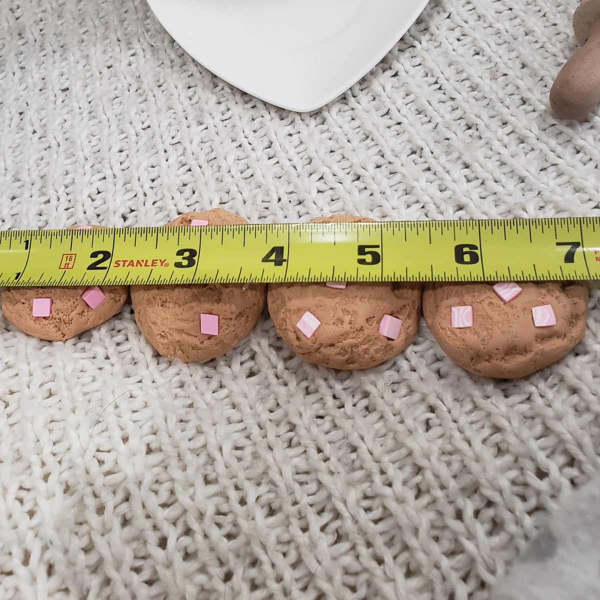 Pip Posh Design Faux Sweet Décor Hearts Mini Rolling Pin &amp; Pink Swirl Chip Cookies Bundle