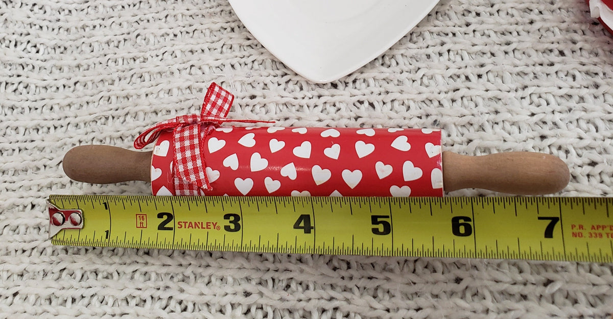 Pip Posh Design Faux Sweet Décor Mini &quot;XOXO&quot; Whipped Red Heart Cookie &amp; Mini Hearts Rolling Pin Bundle